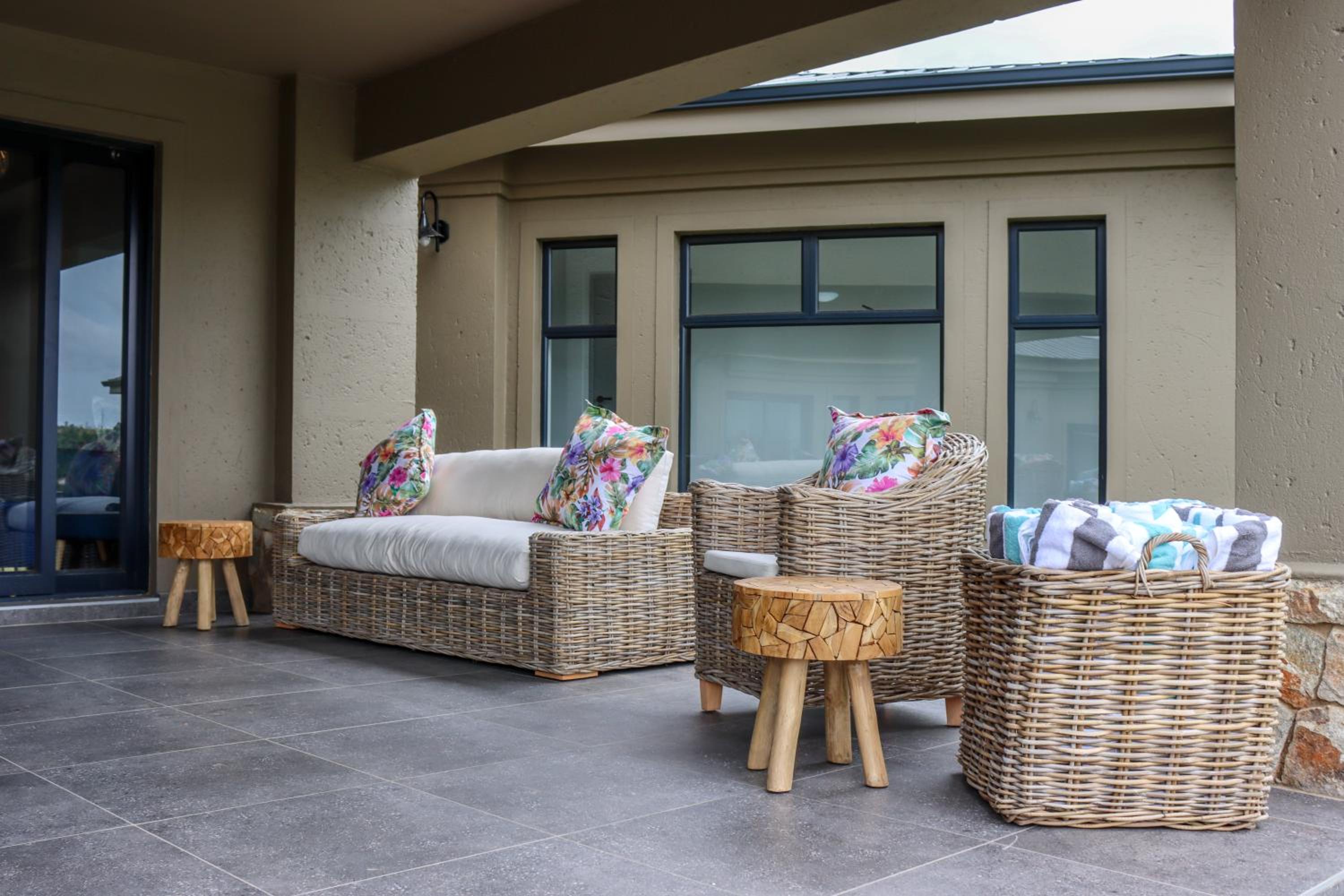 Villa - Photo 3