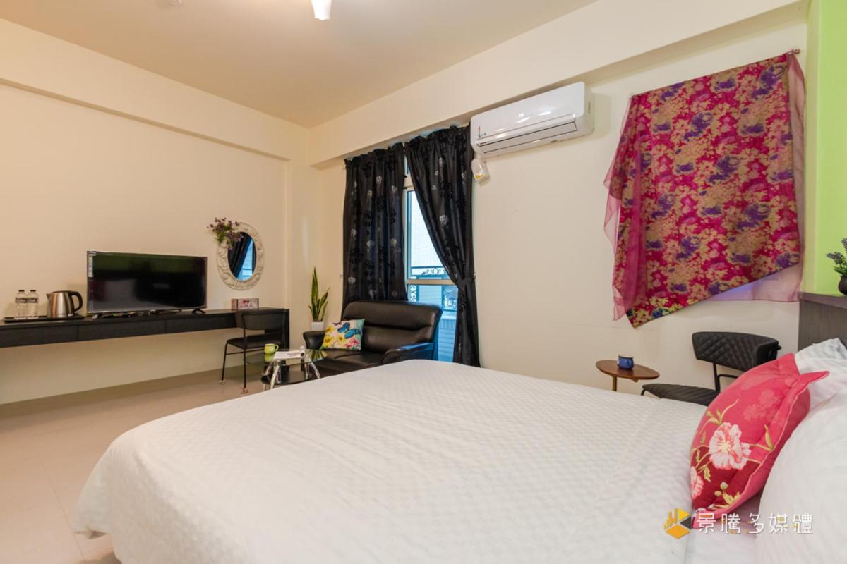Queen Room photo 3