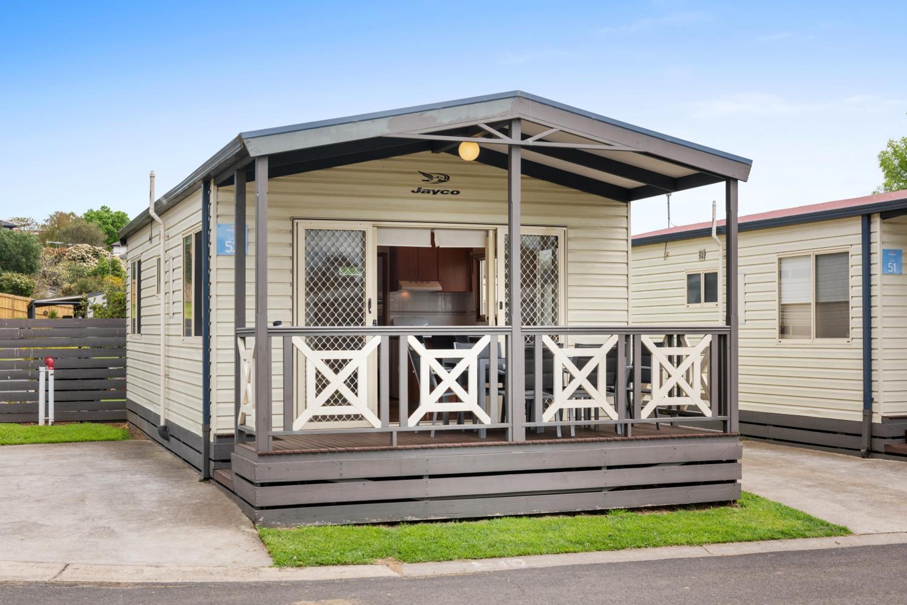 Standard 2 Bedroom Cabin - Photo 6