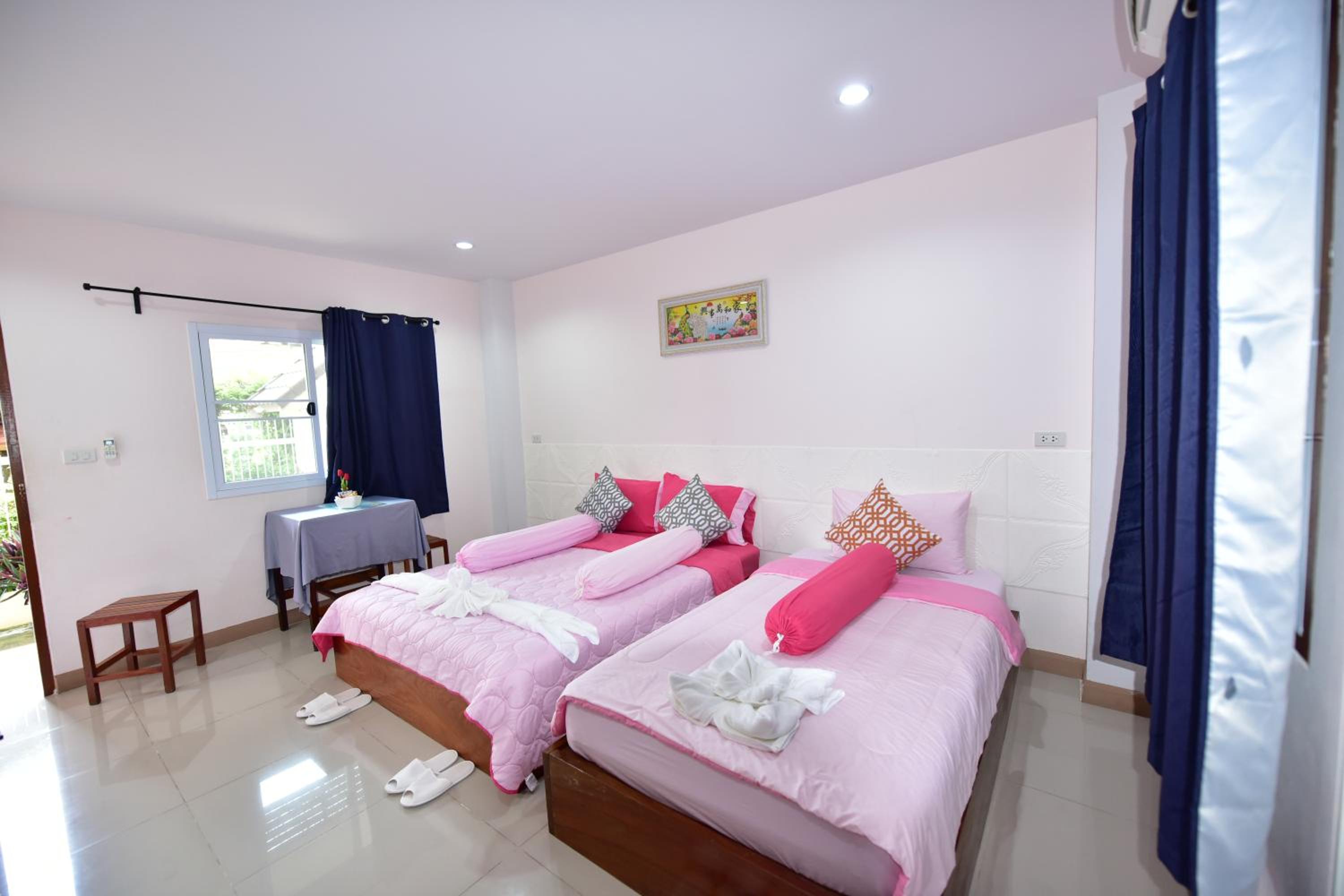 Deluxe Twin Room - Photo 14