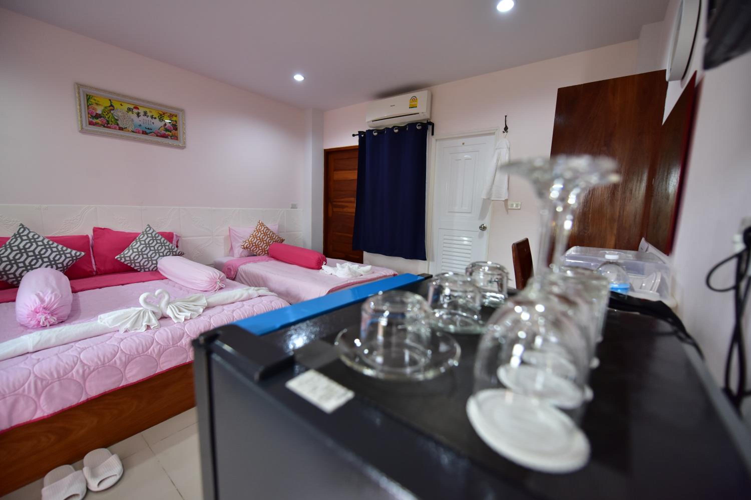Deluxe Twin Room - Photo 19