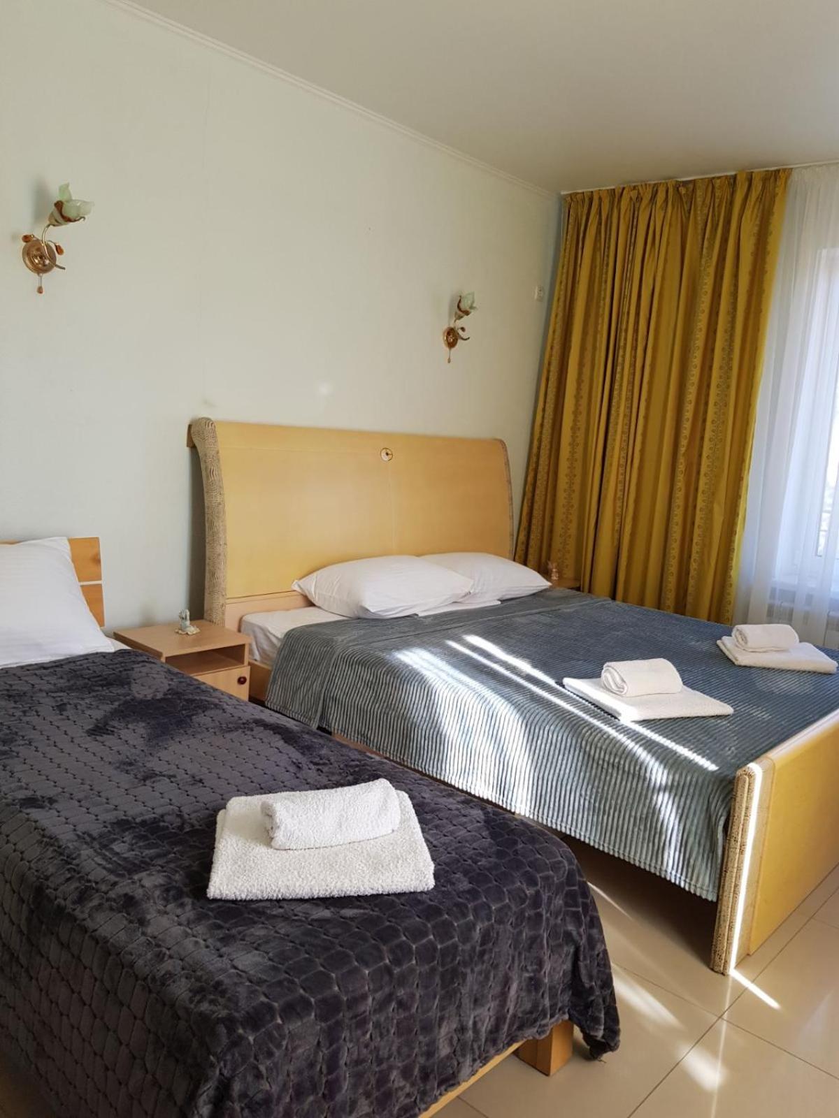 Double or Twin Room photo 2