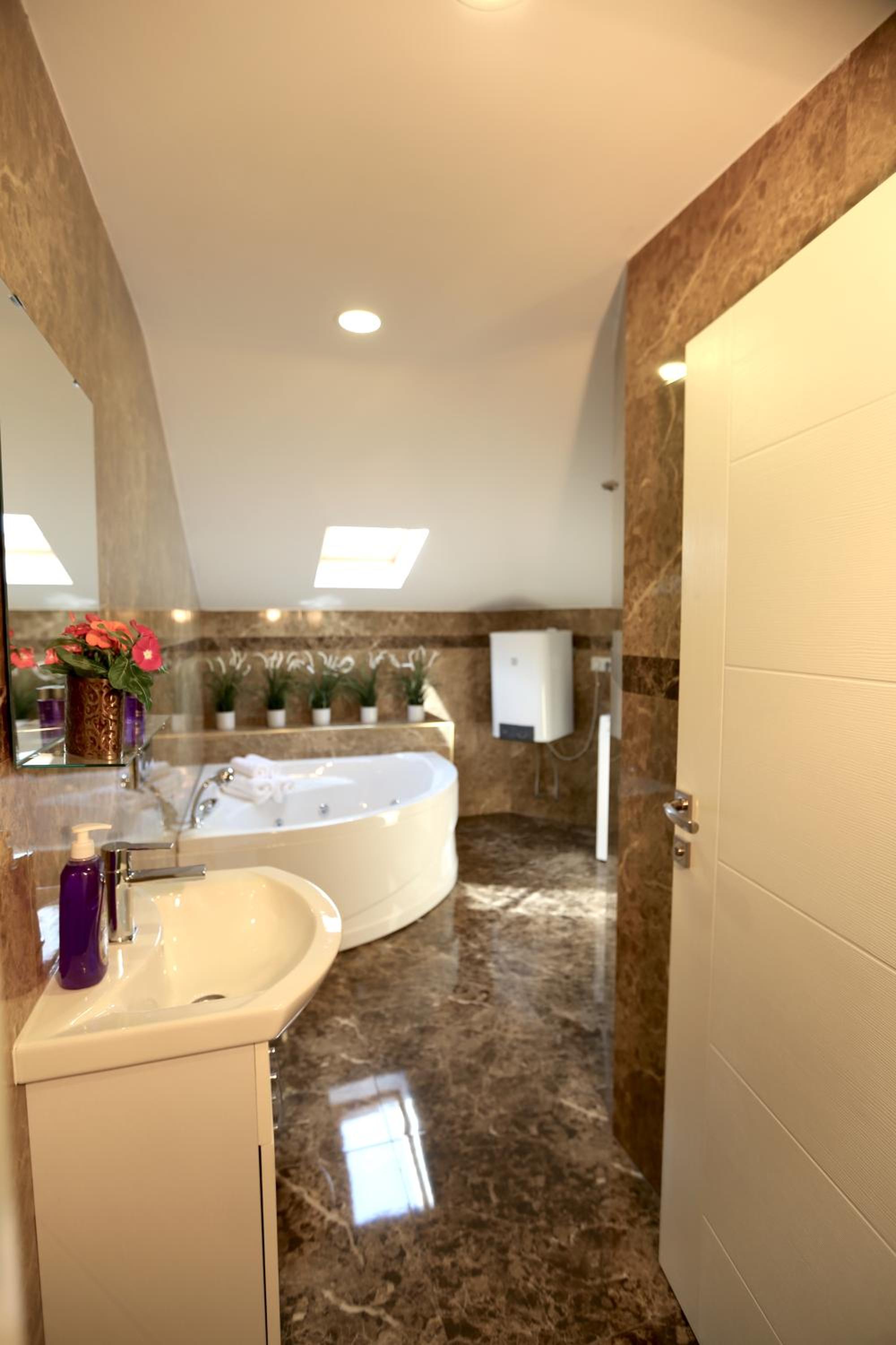 Duplex Apartment with Jacuzzi photo 2