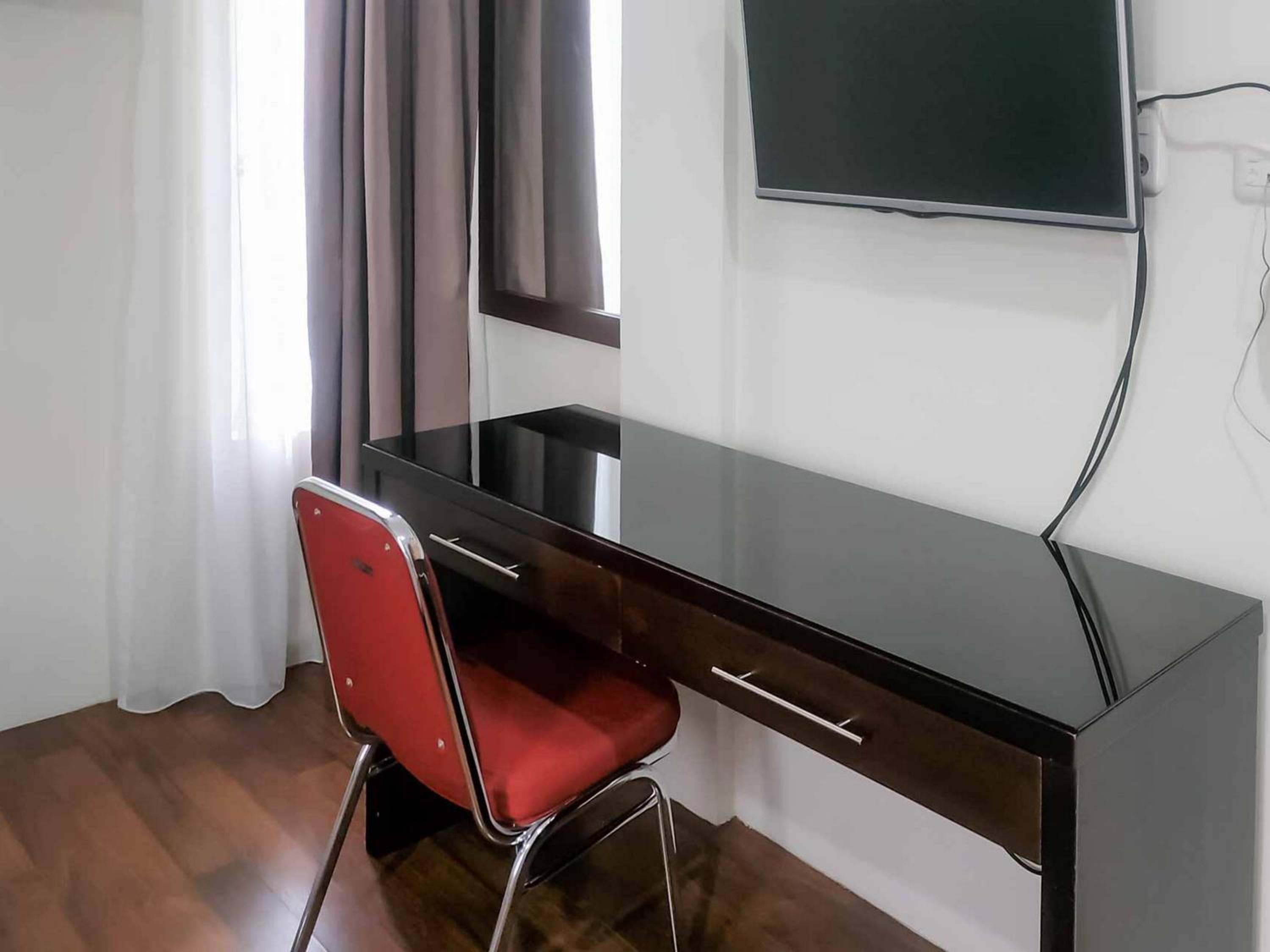 Deluxe Room - Photo 8
