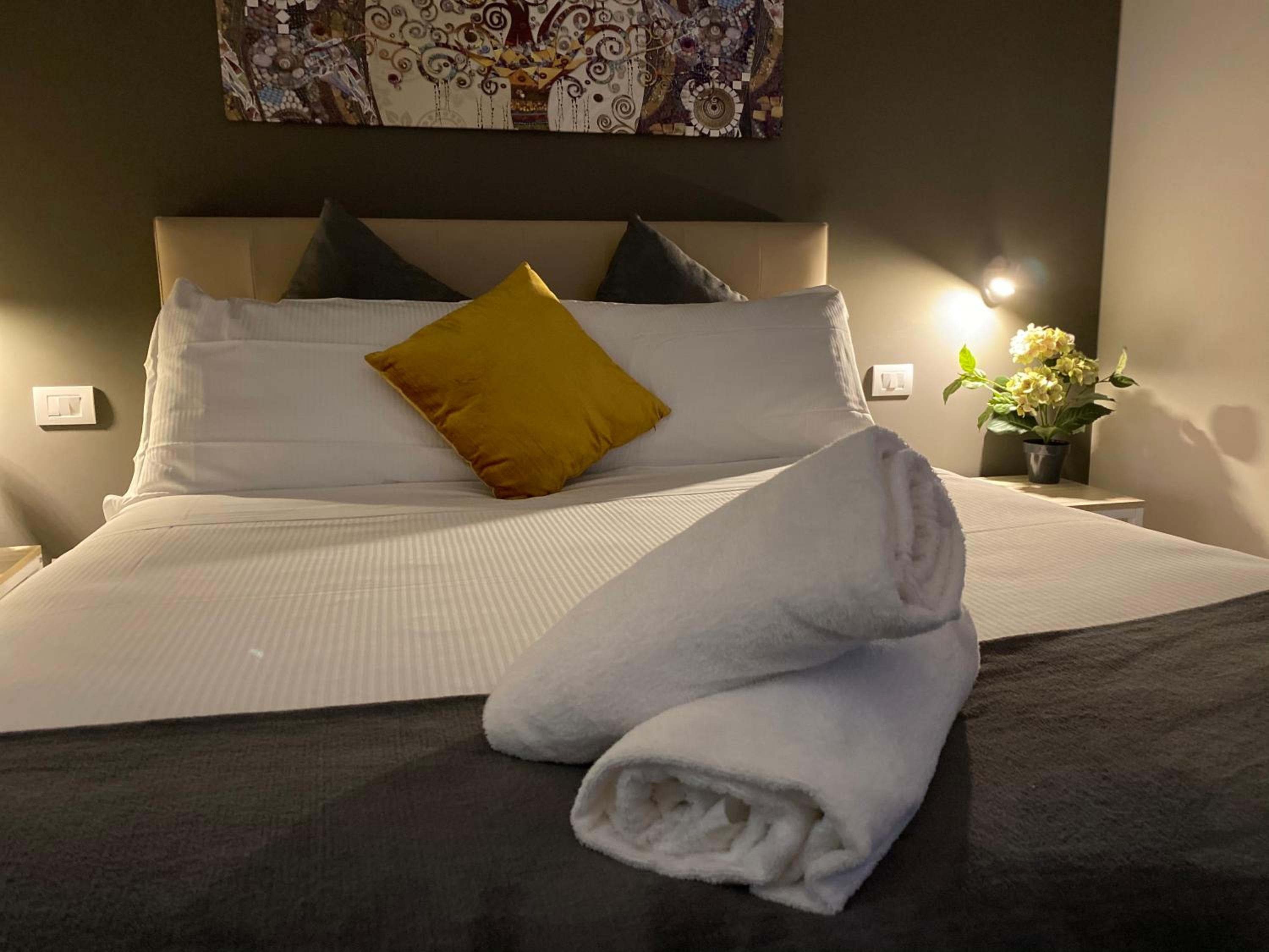 Quadruple Room with Private Bathroom - Photo 2