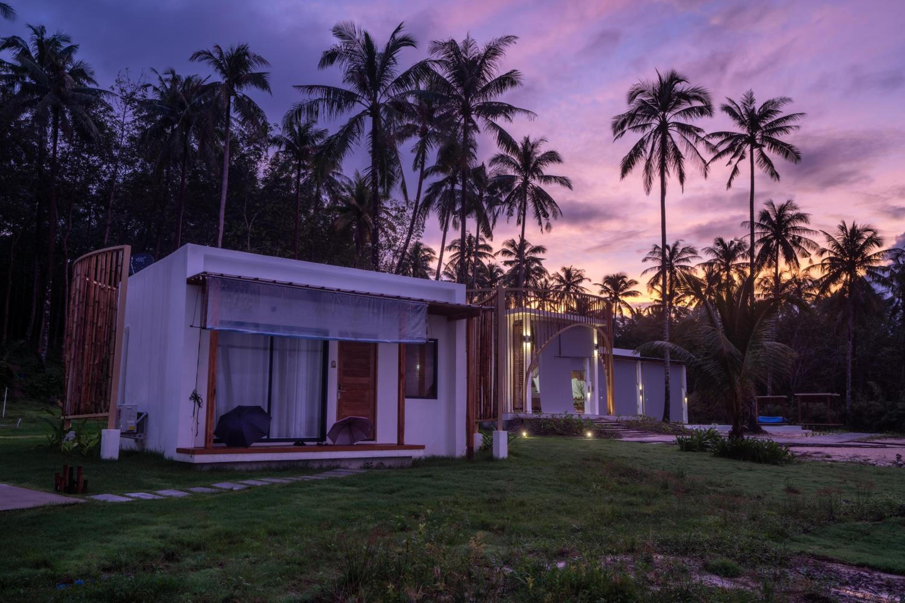 Villa with Sea View - Photo 15