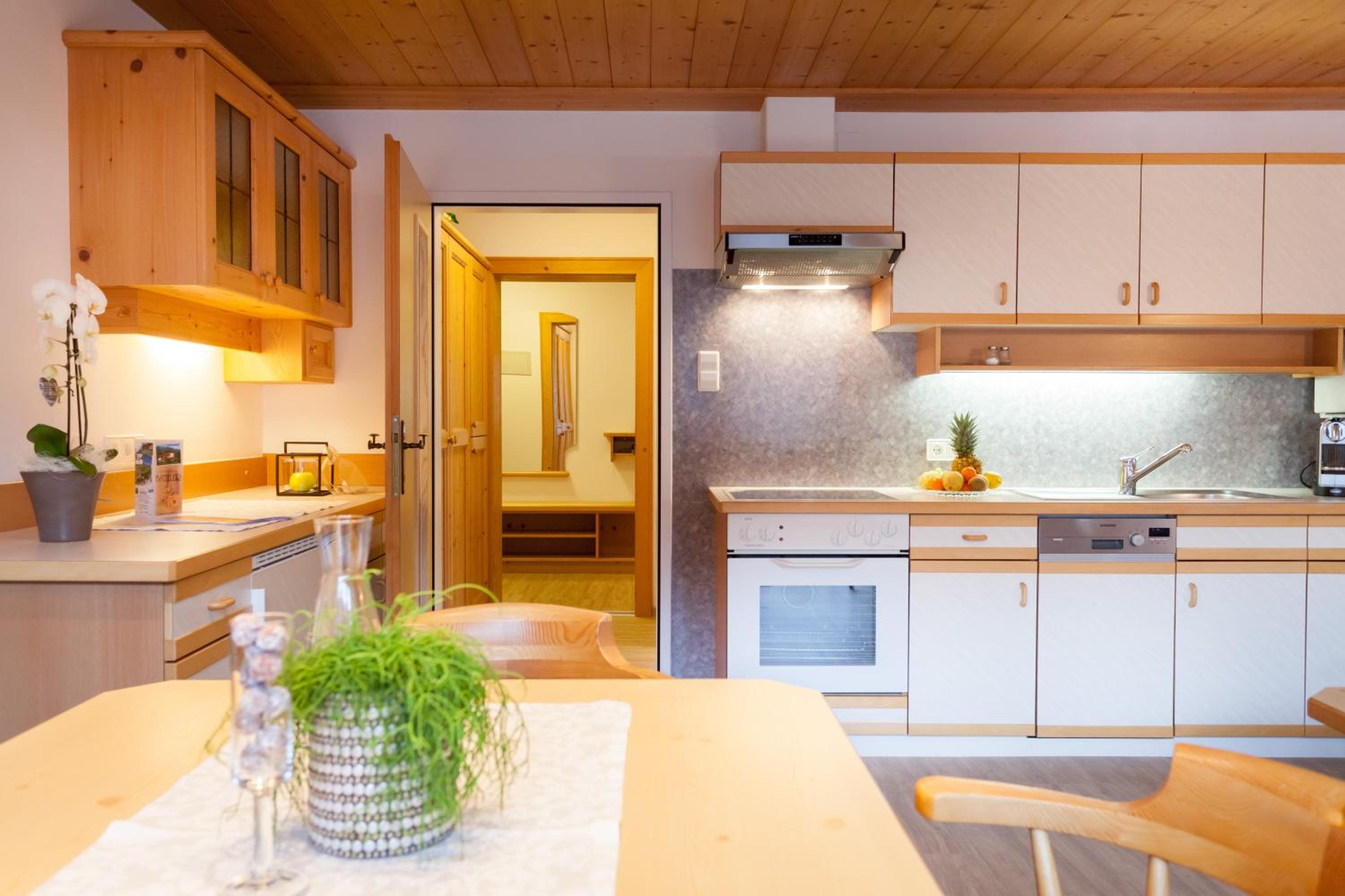 Two-Bedroom Apartment with Mountain View photo 3