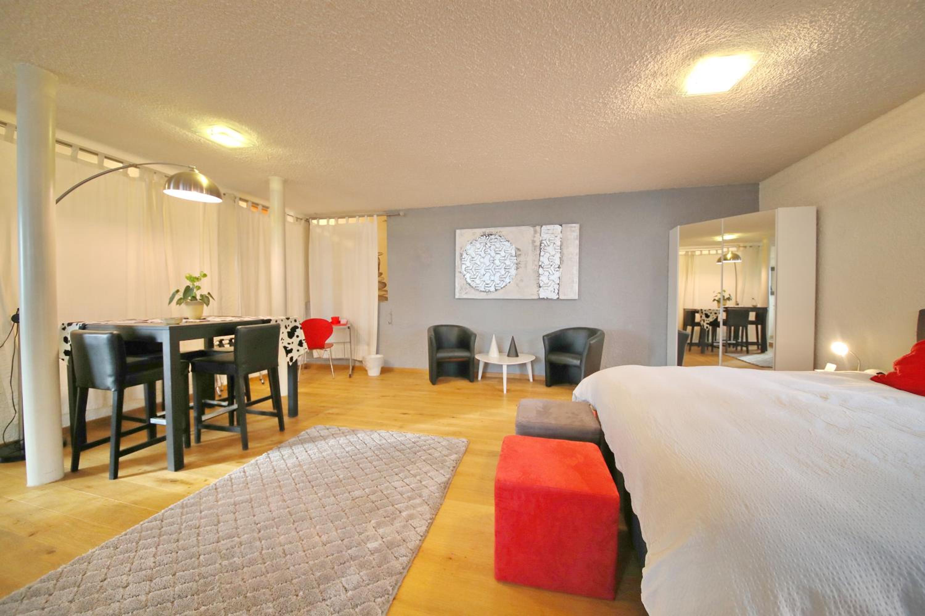 Riviera Beach | Loft with Garden and Lake View photo 1