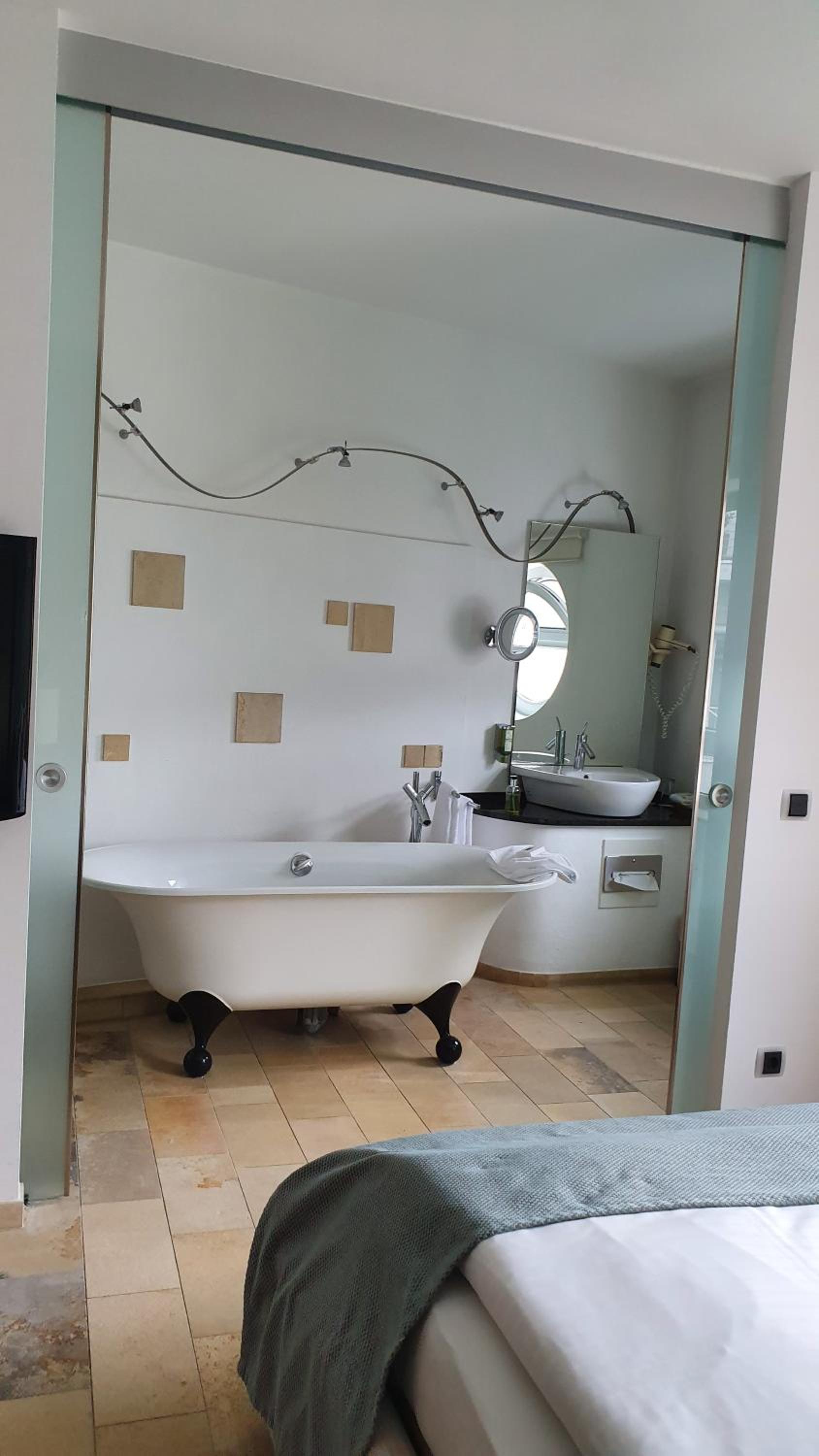 Double Room - Photo 15