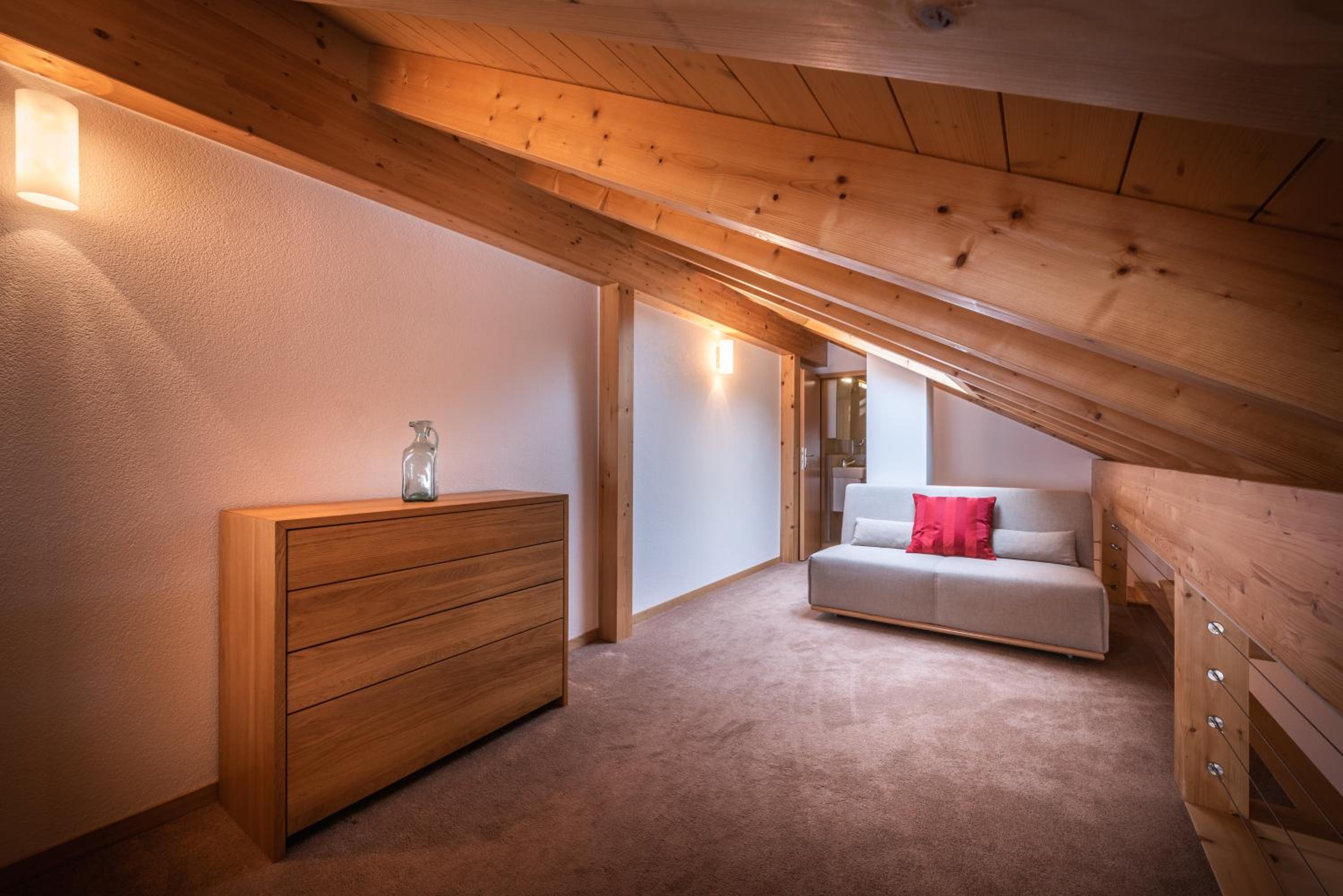 Apartment with Balcony - Photo 6