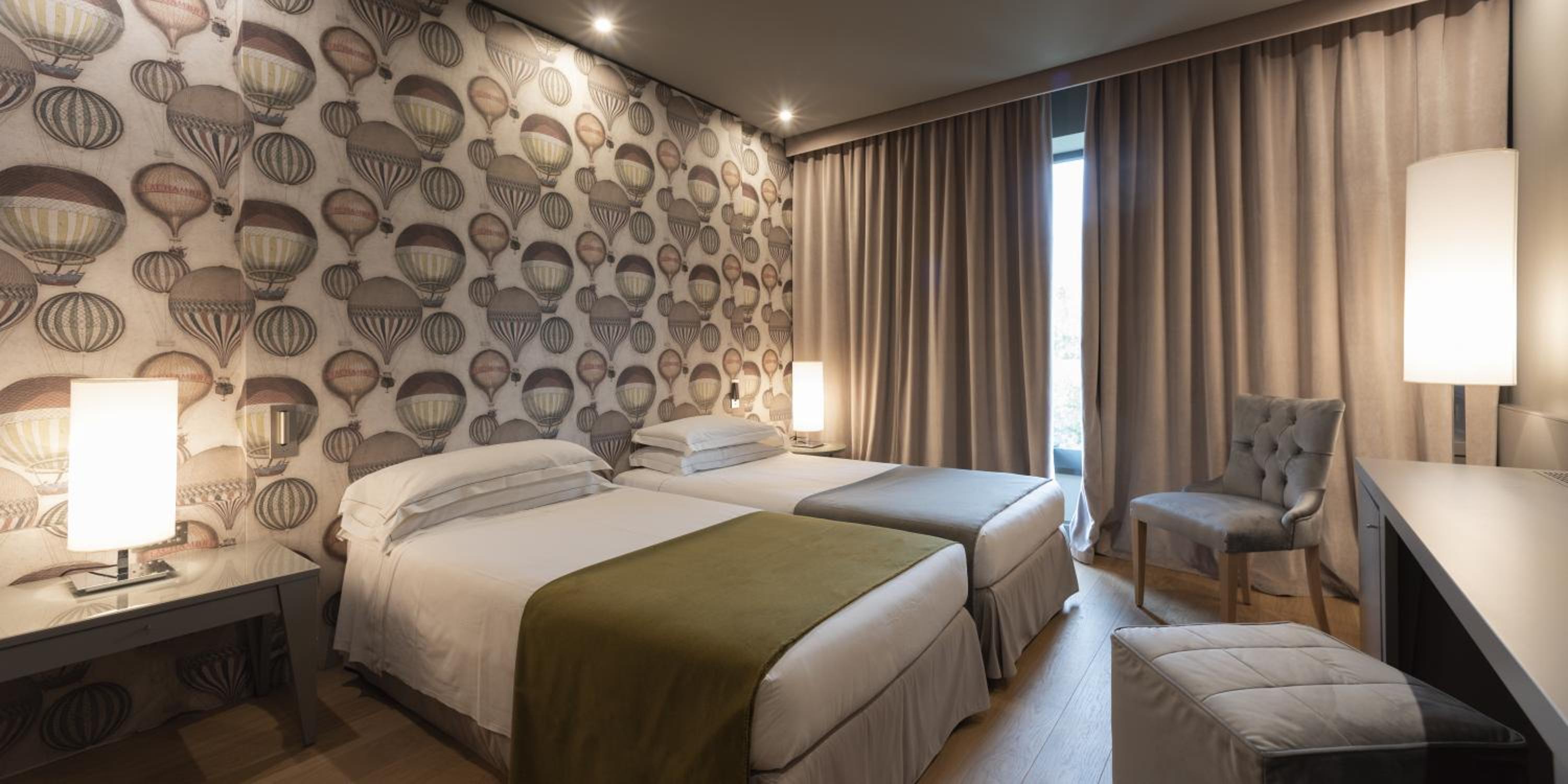Twin Room - Photo 2