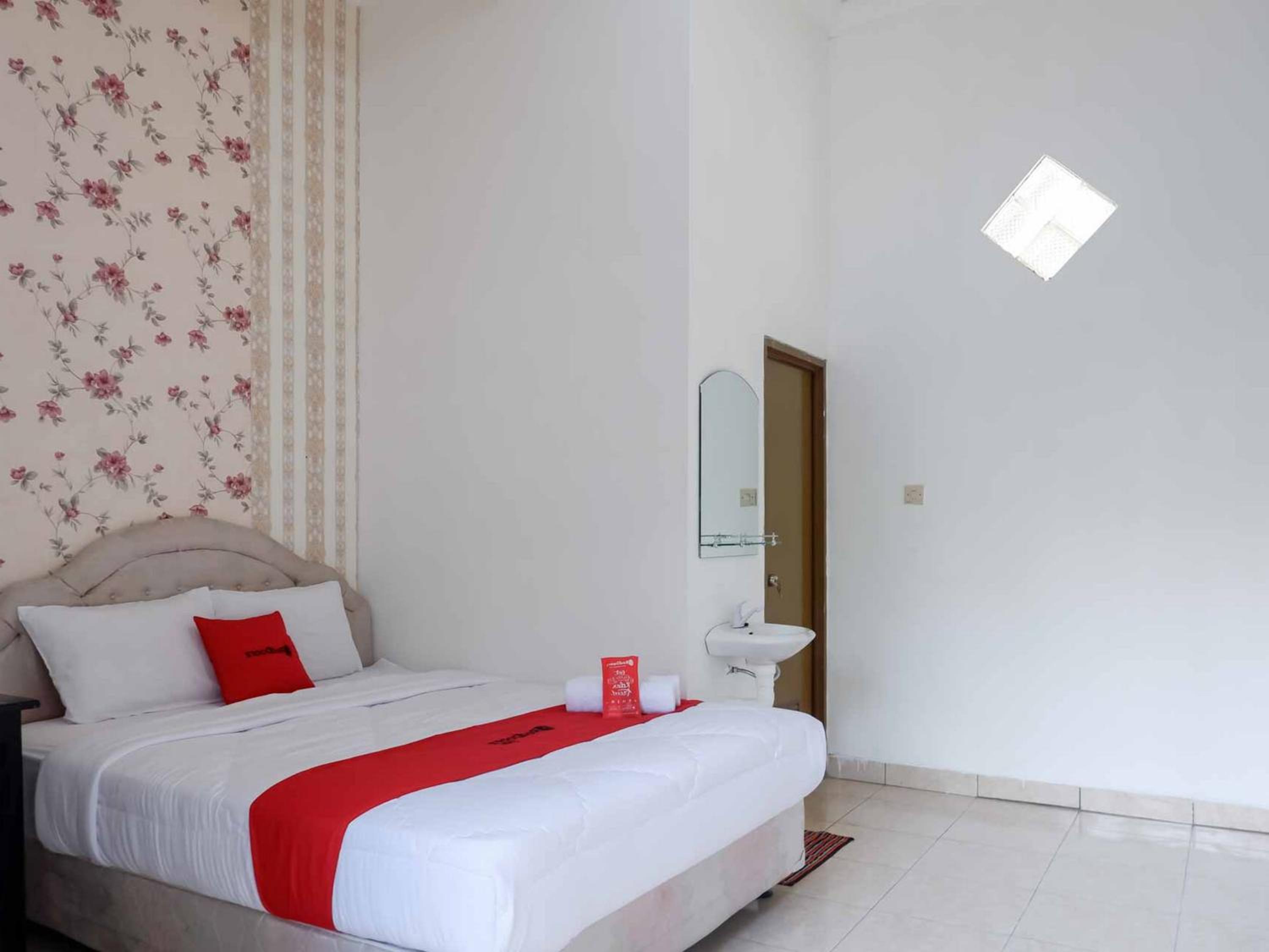 Standard Double Room - Photo 5