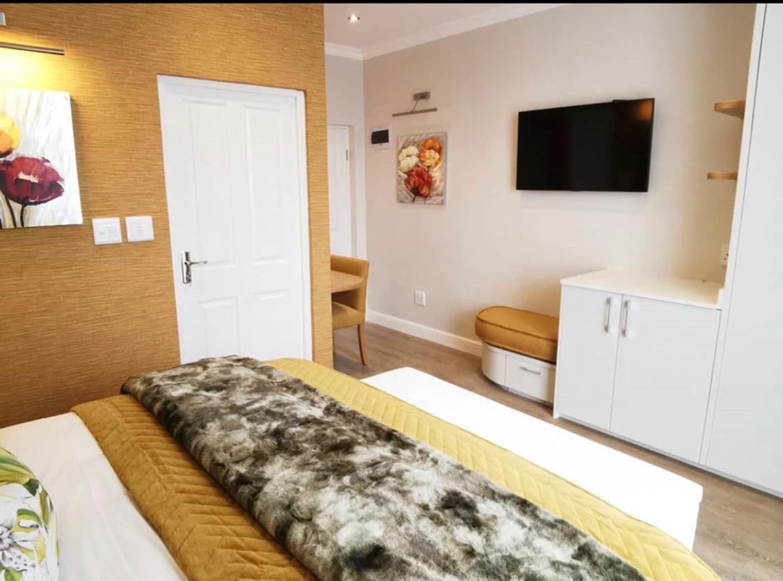 Executive King Room - Photo 2
