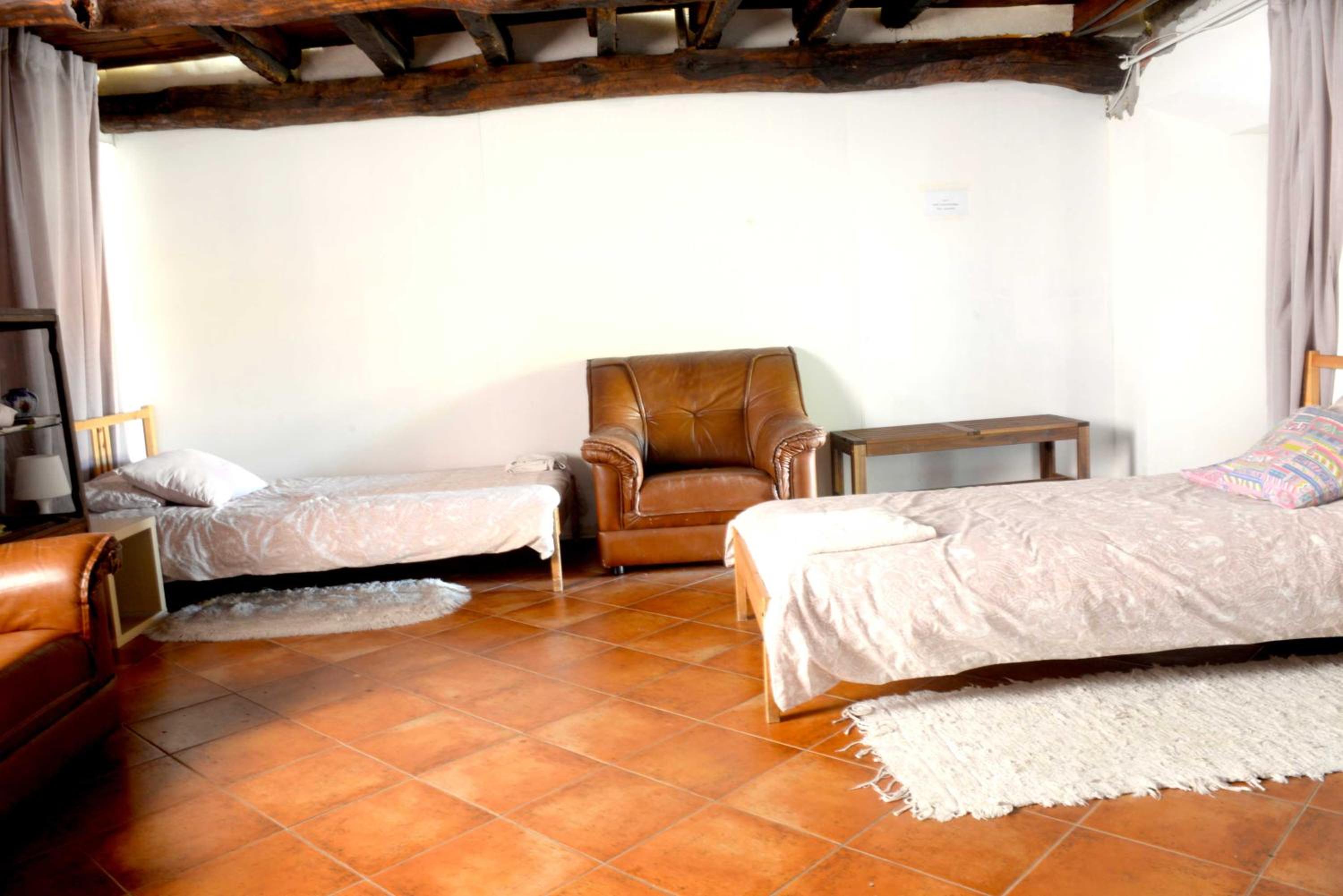 4-Bed Mixed Dormitory Room photo 3