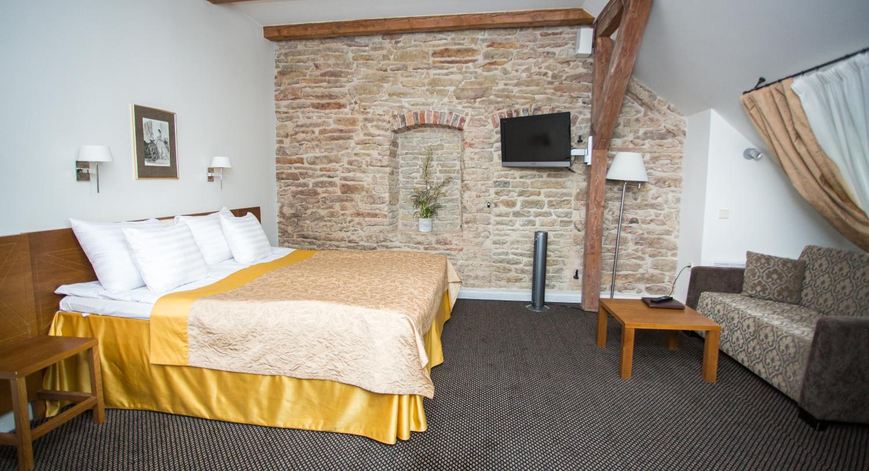 Deluxe Double or Twin Room with free visit to Sauna Center