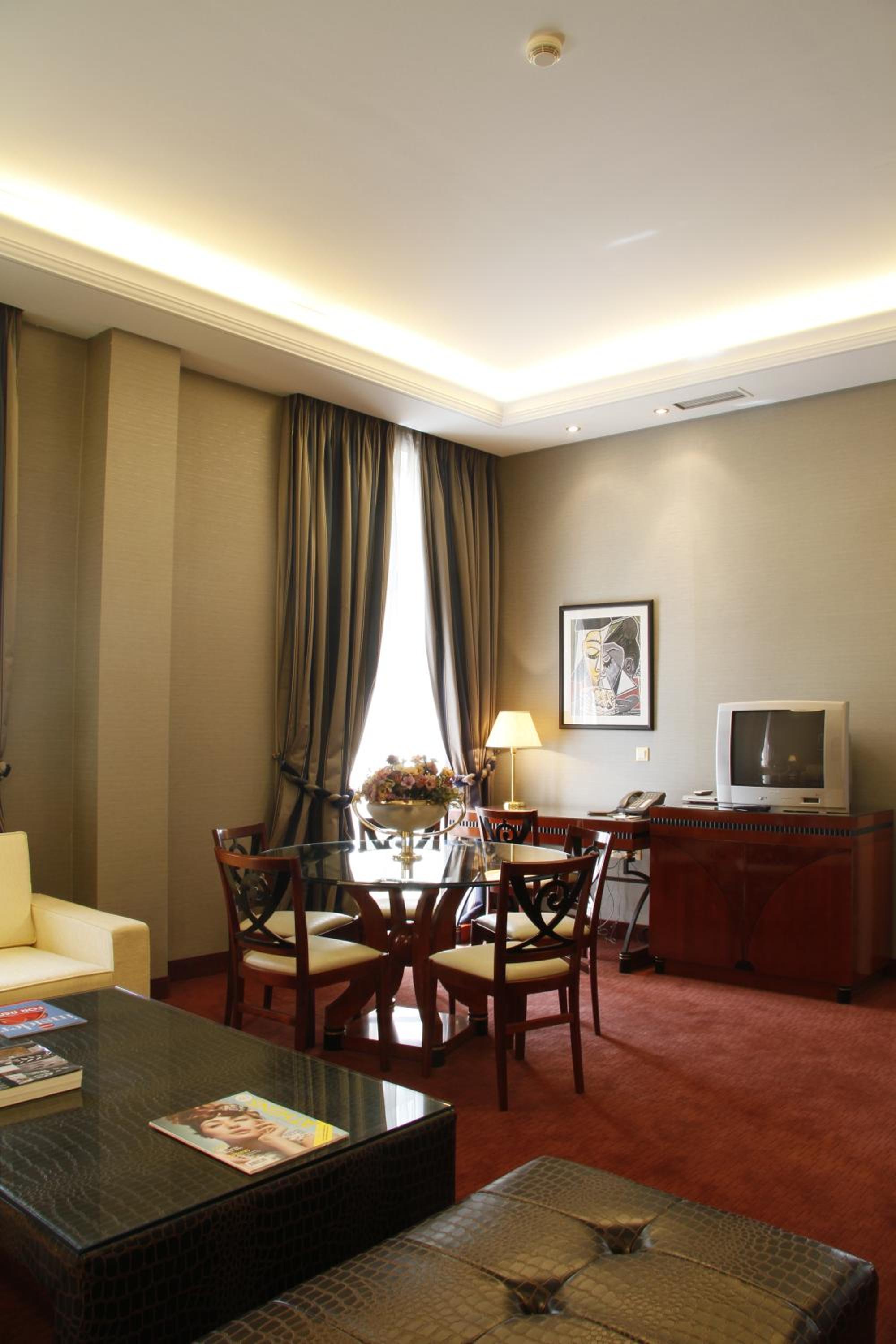 Executive Two-Bedroom Suite
