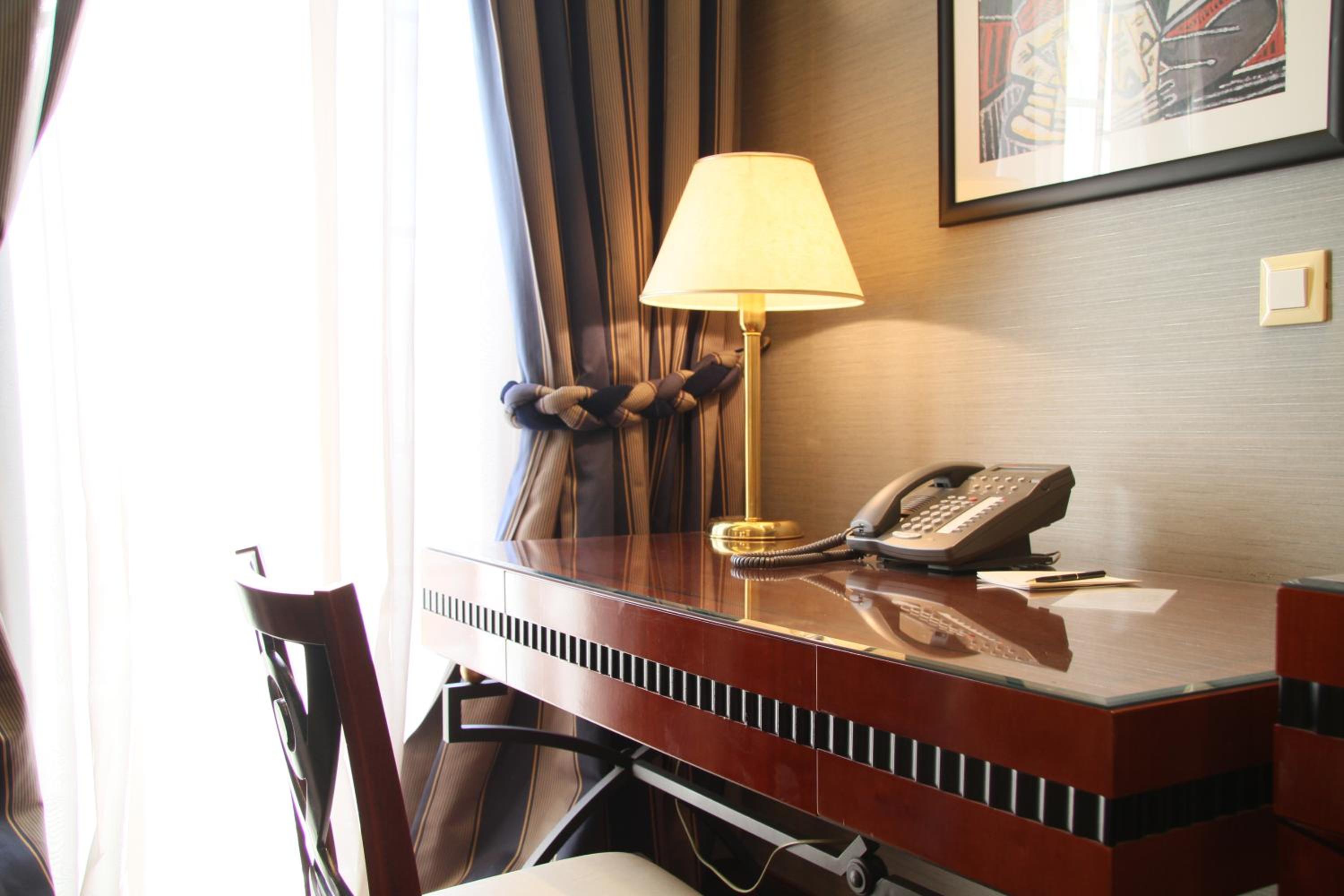Junior Suite (2 Adults)