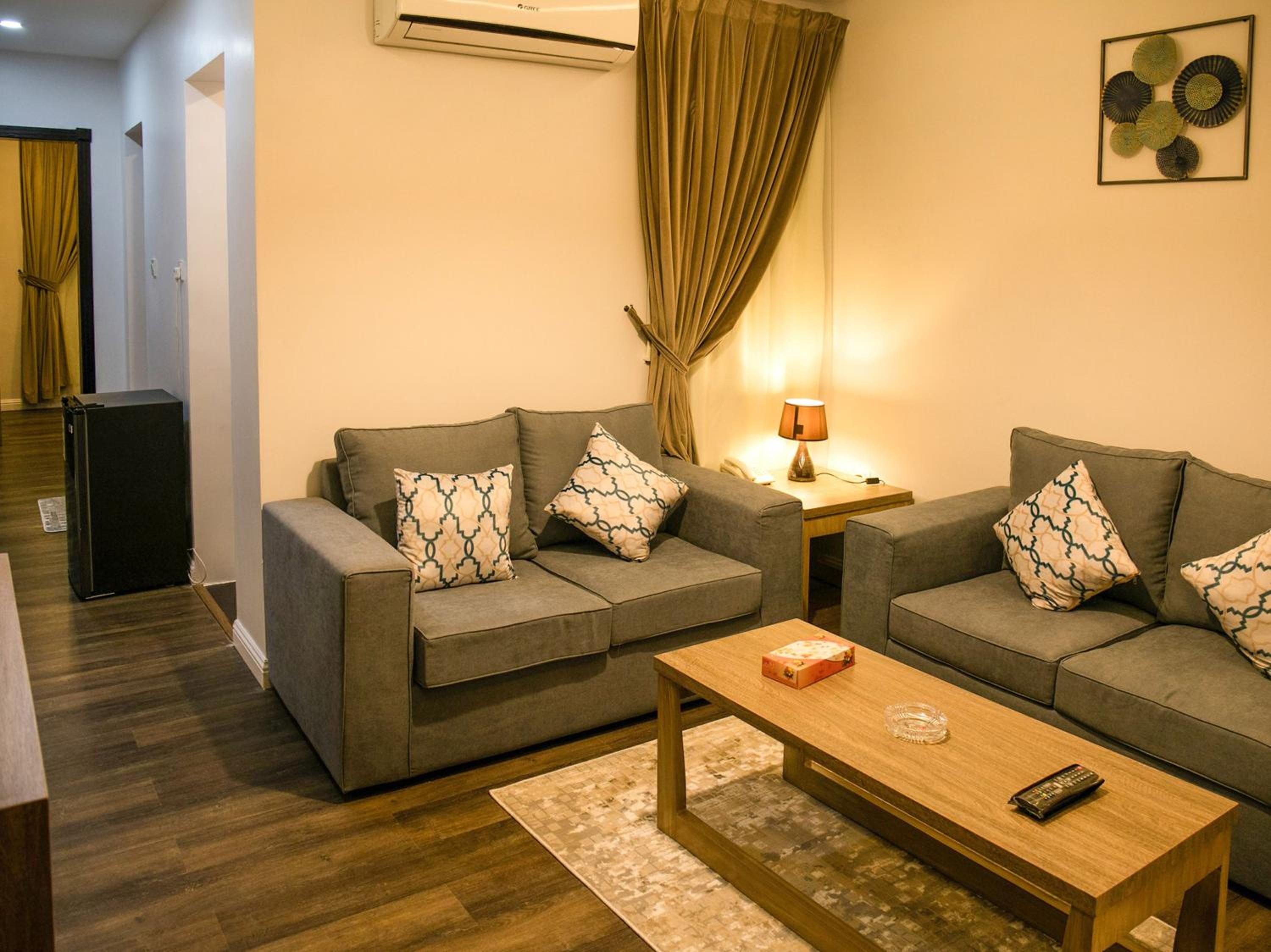 One Bedroom Deluxe Apartment photo 1