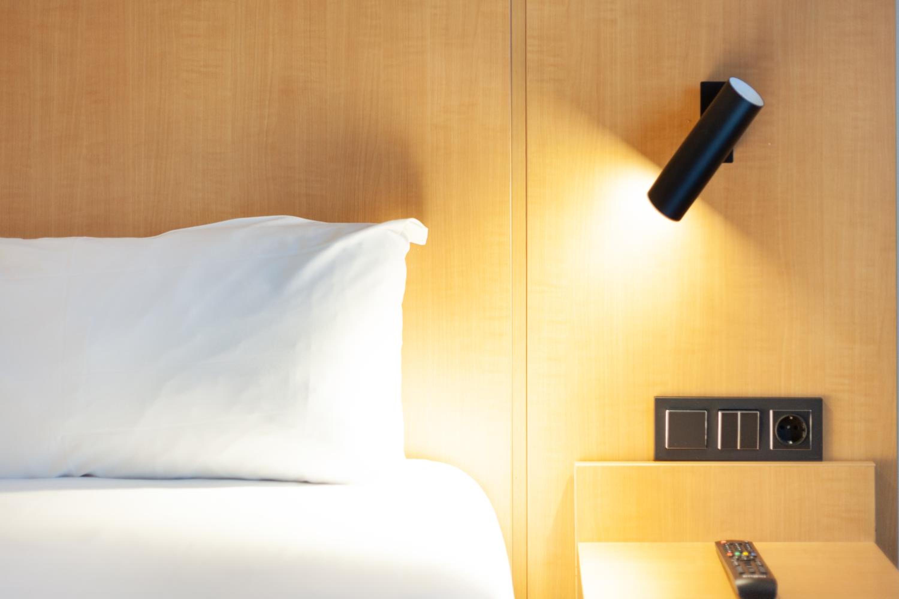 Standard Double Room - Photo 6
