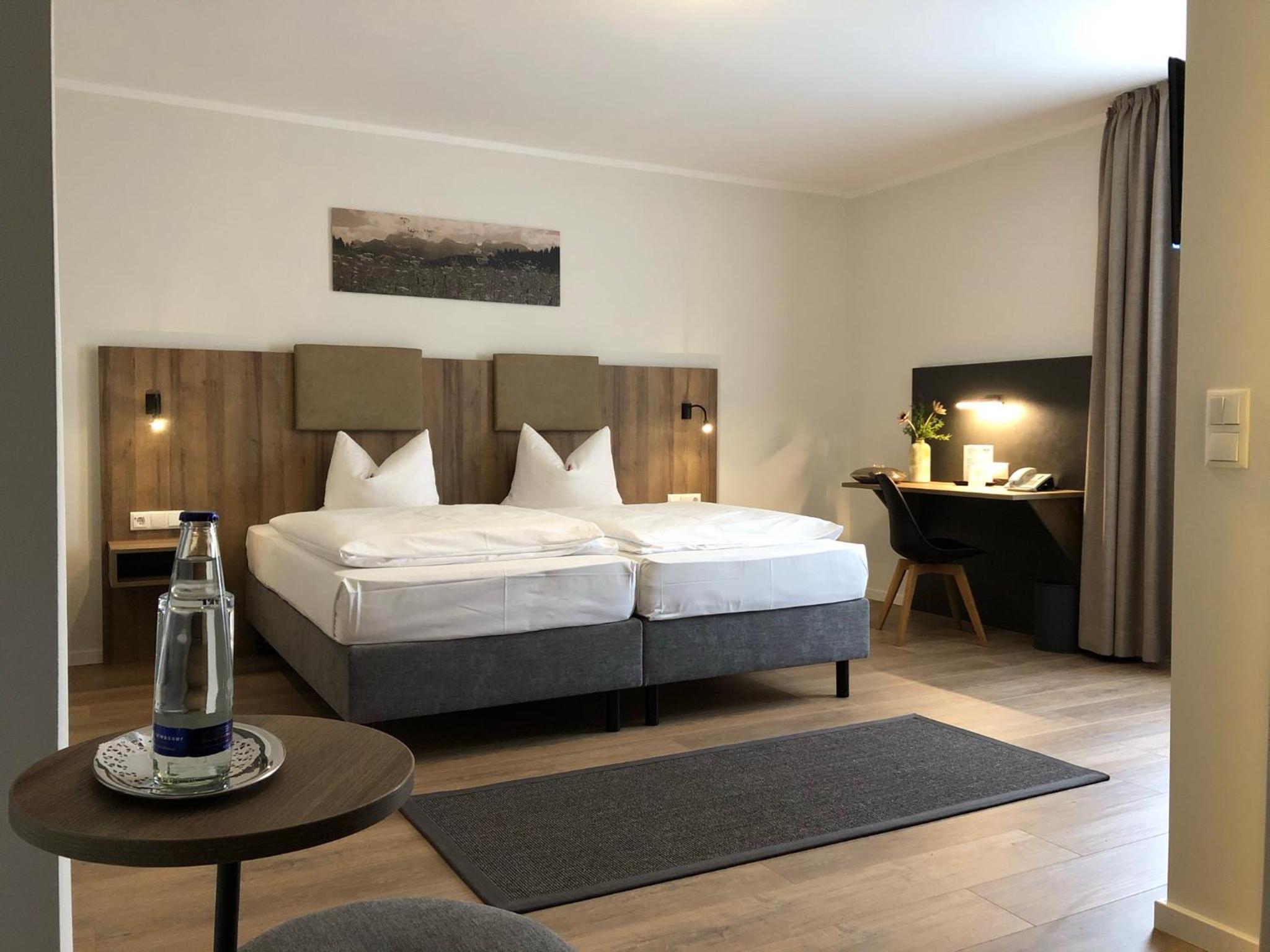 Double or Twin Room - Photo 2