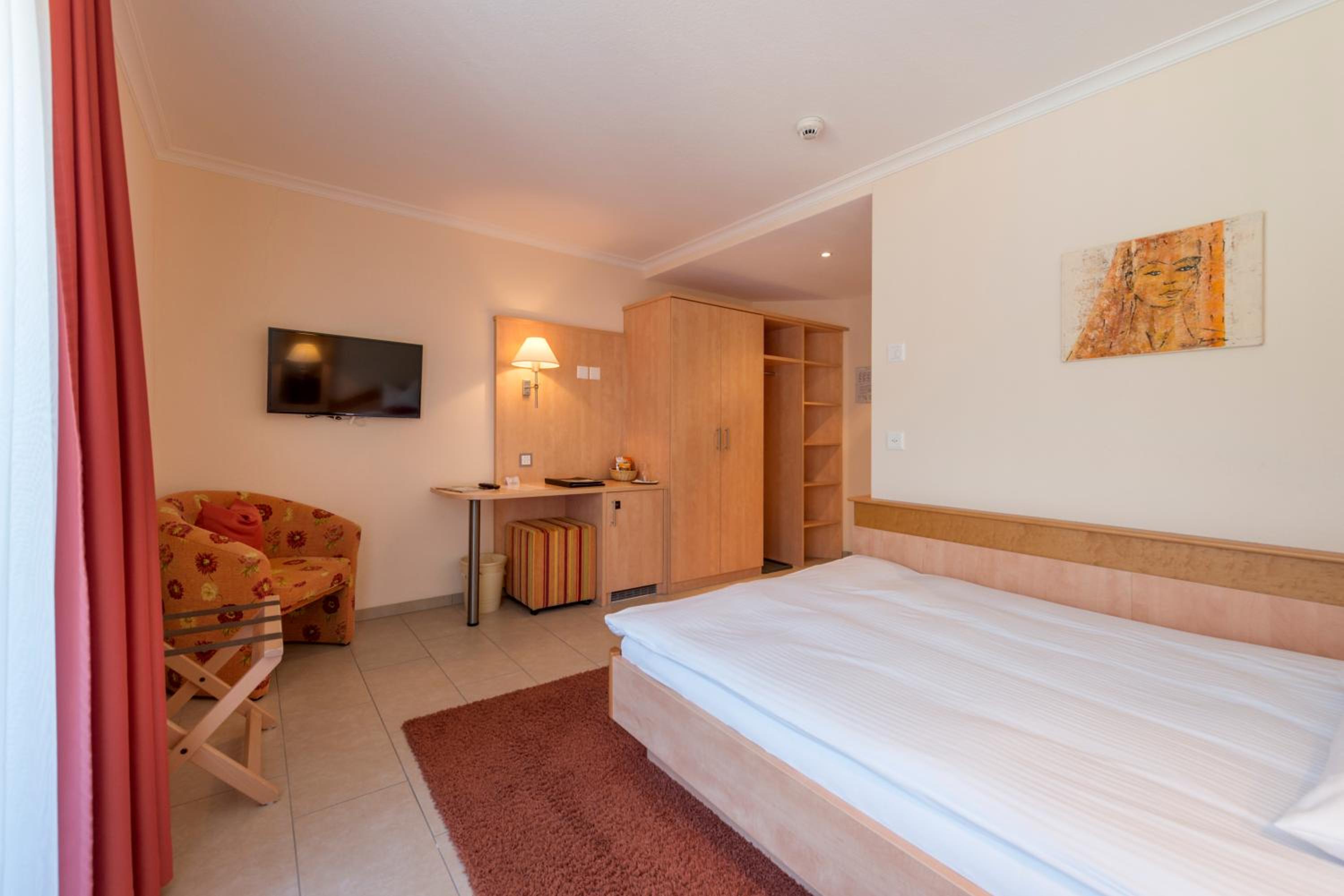 Single Room photo 3