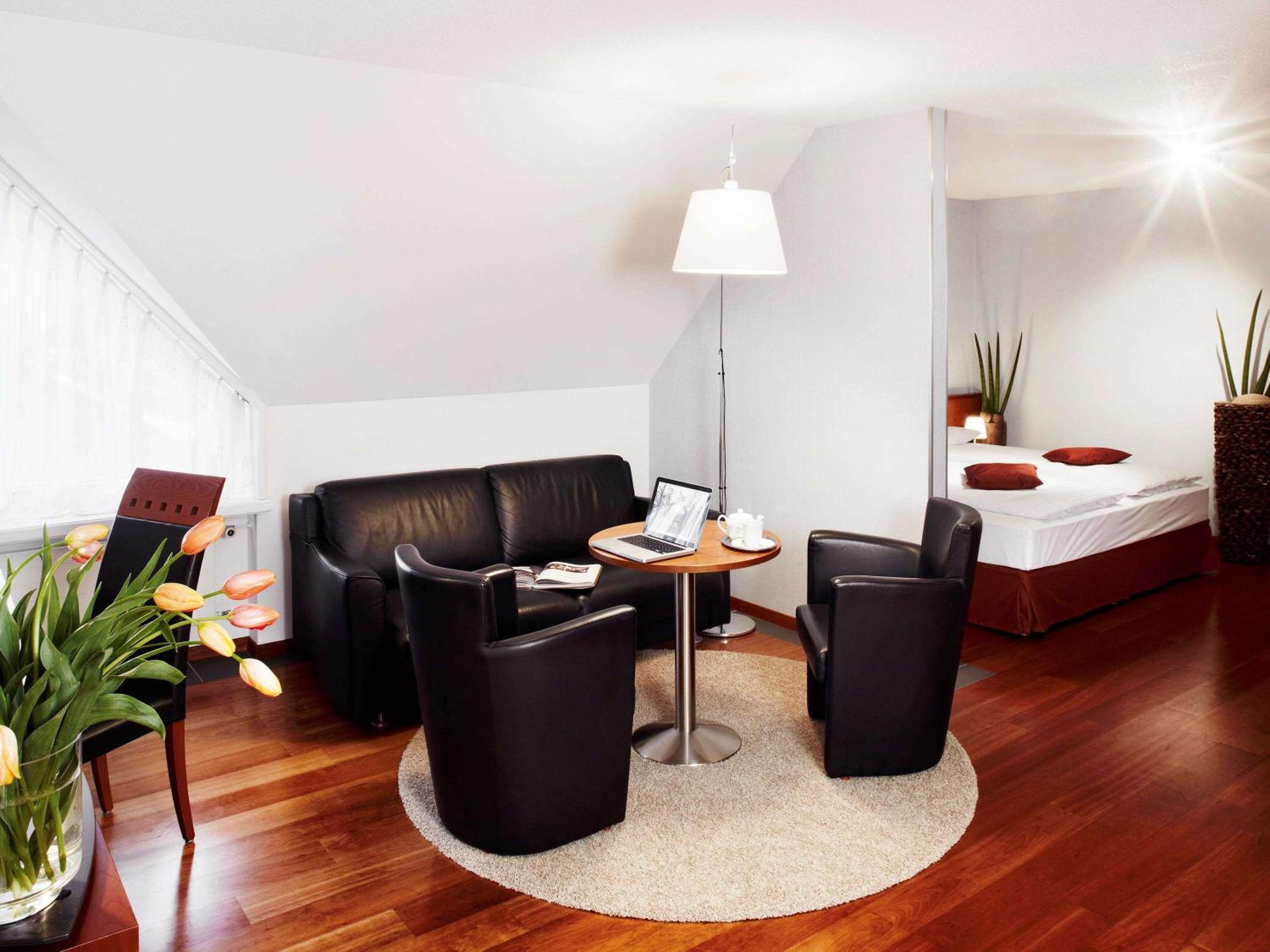 Premium King Room 200x200 - Photo 7