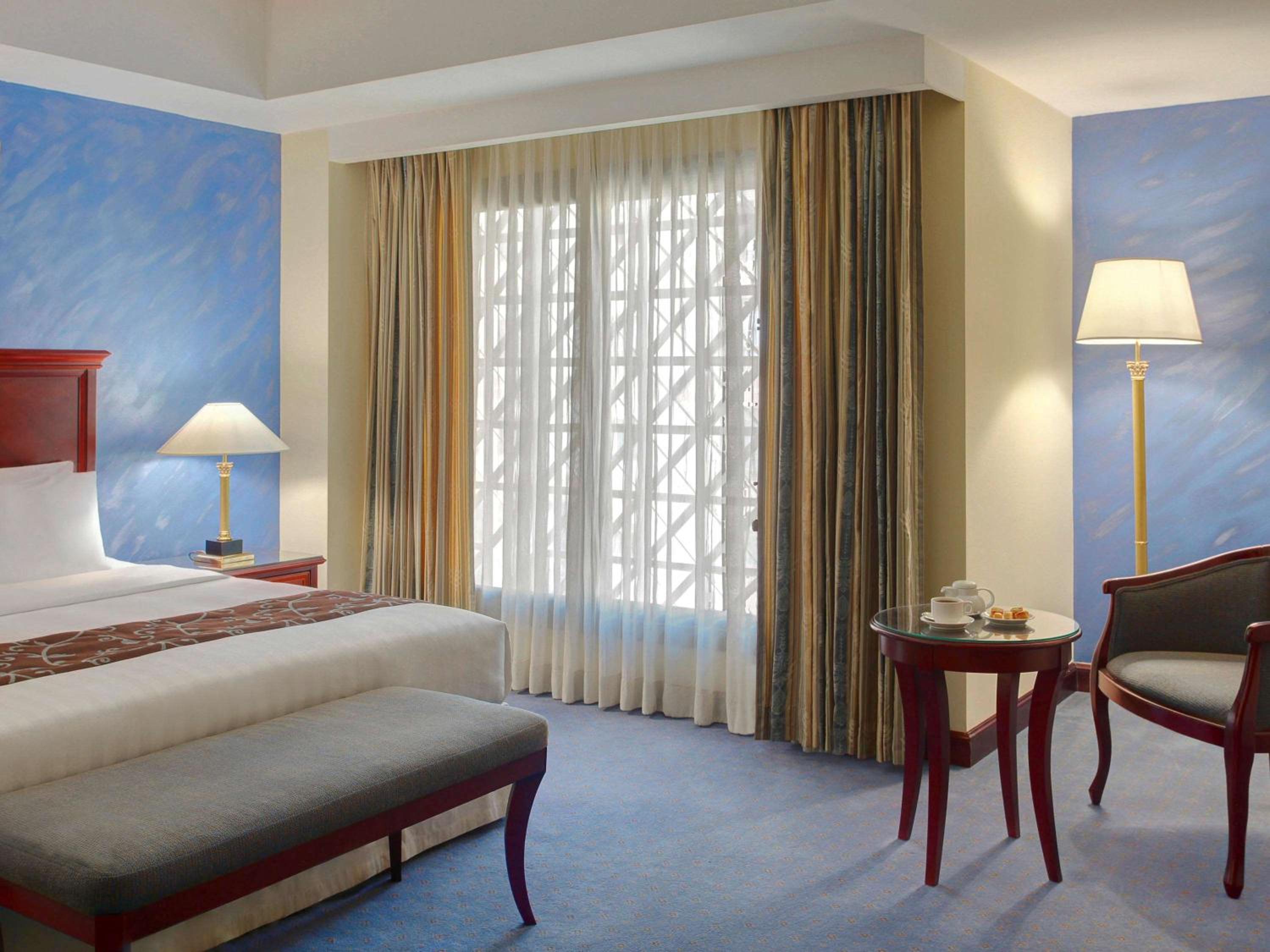 One-Bedroom Suite - Photo 2