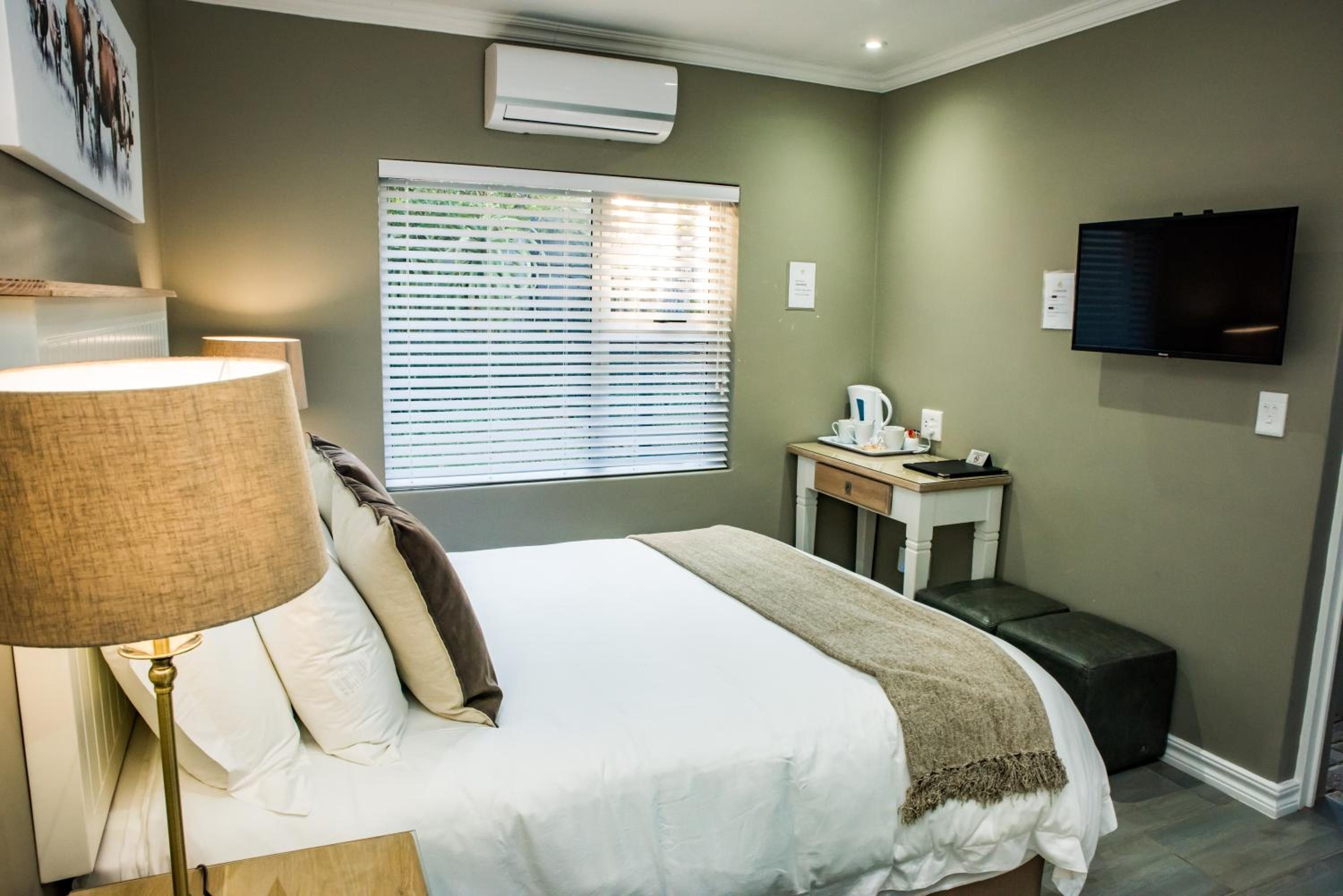 Luxury King Room photo 1