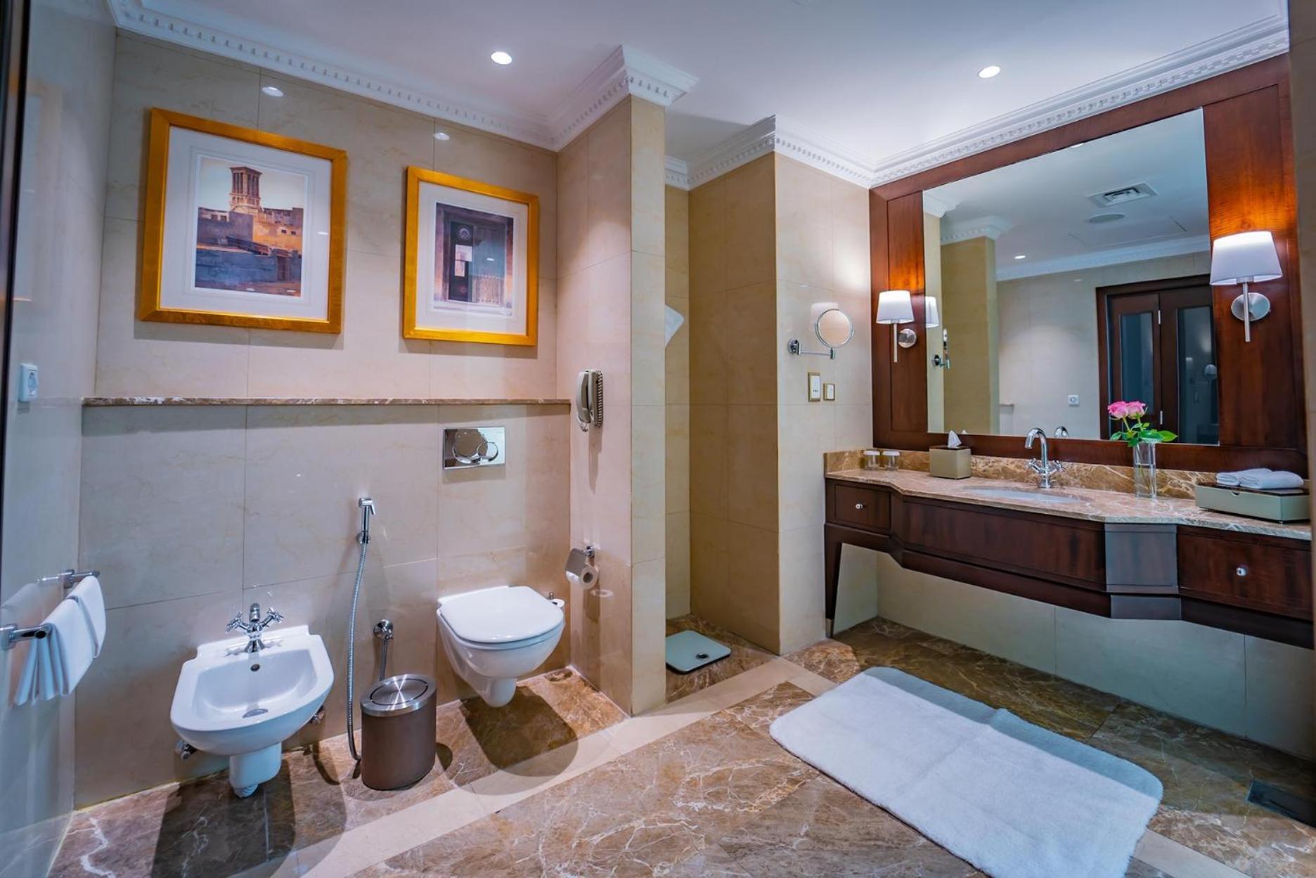 Diplomatic Suite - Photo 8