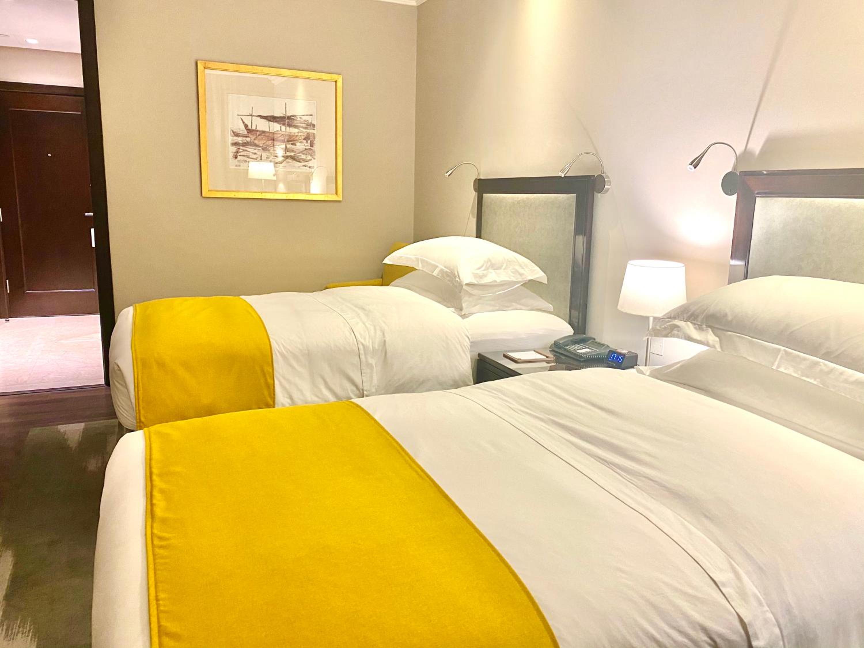 Standard Twin Room - Photo 2