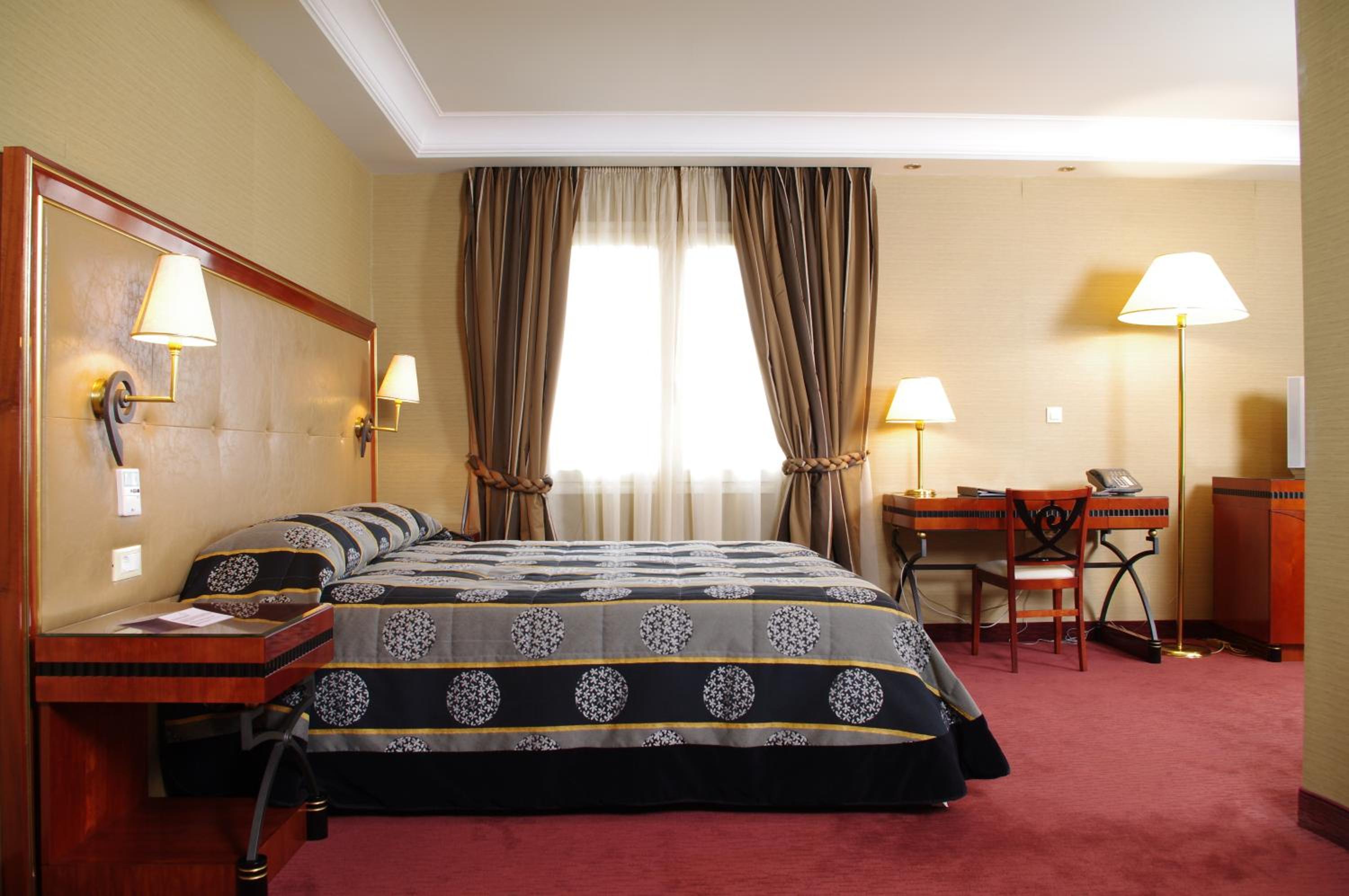 Junior Suite (2 Adults)