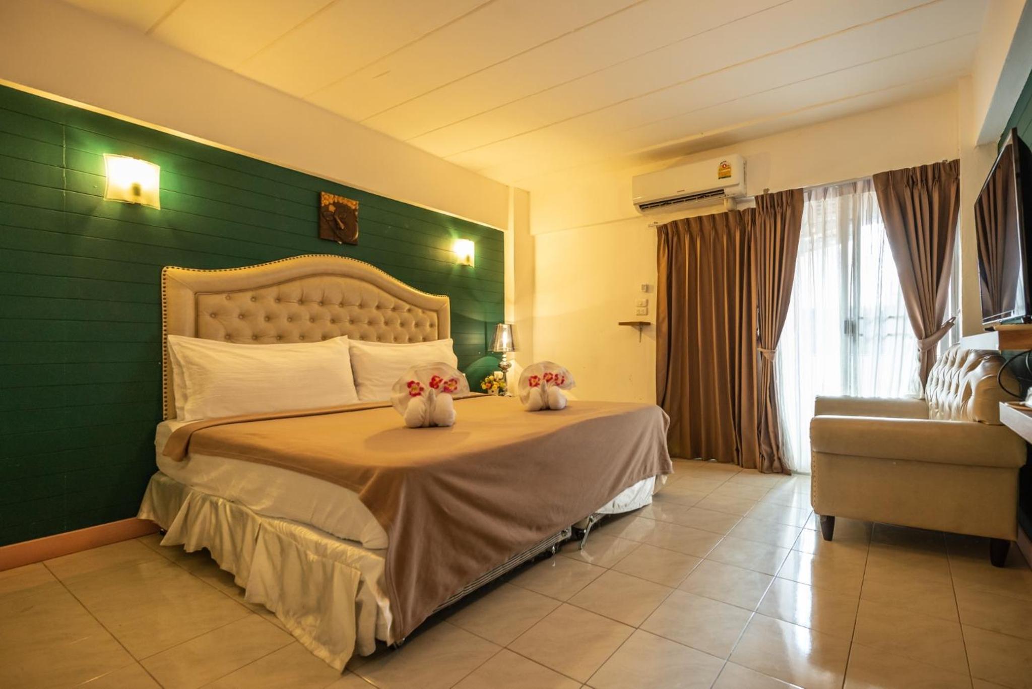 Superior Double or Twin Room photo 3