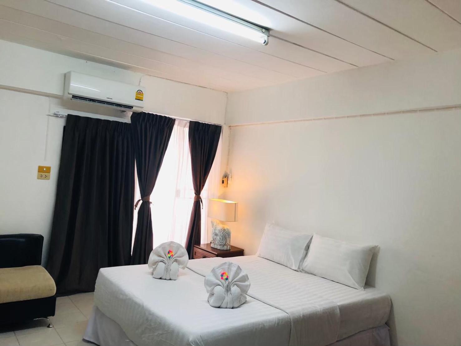 Standard Double or Twin Room photo 2