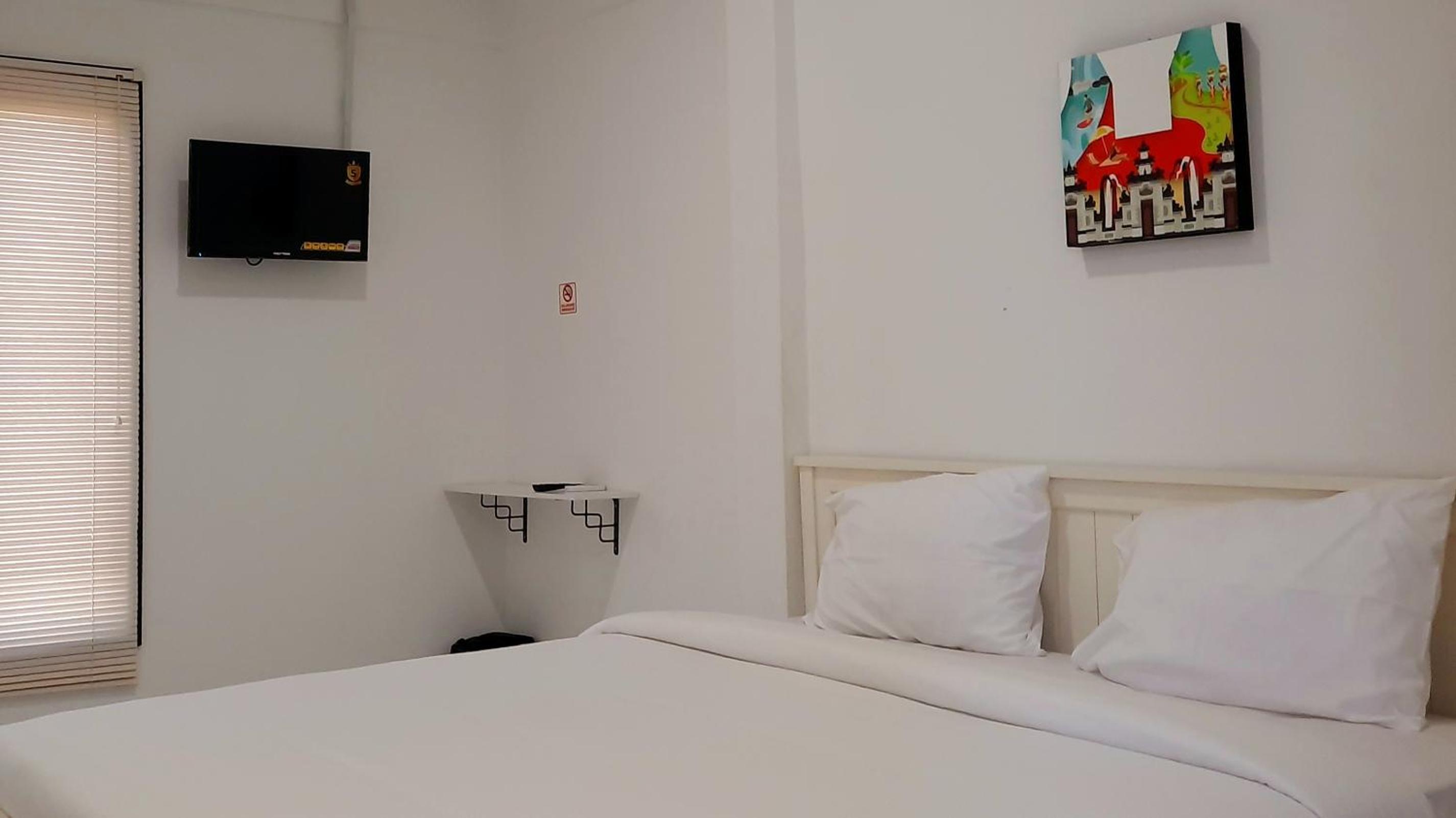 Deluxe King Room - Photo 5