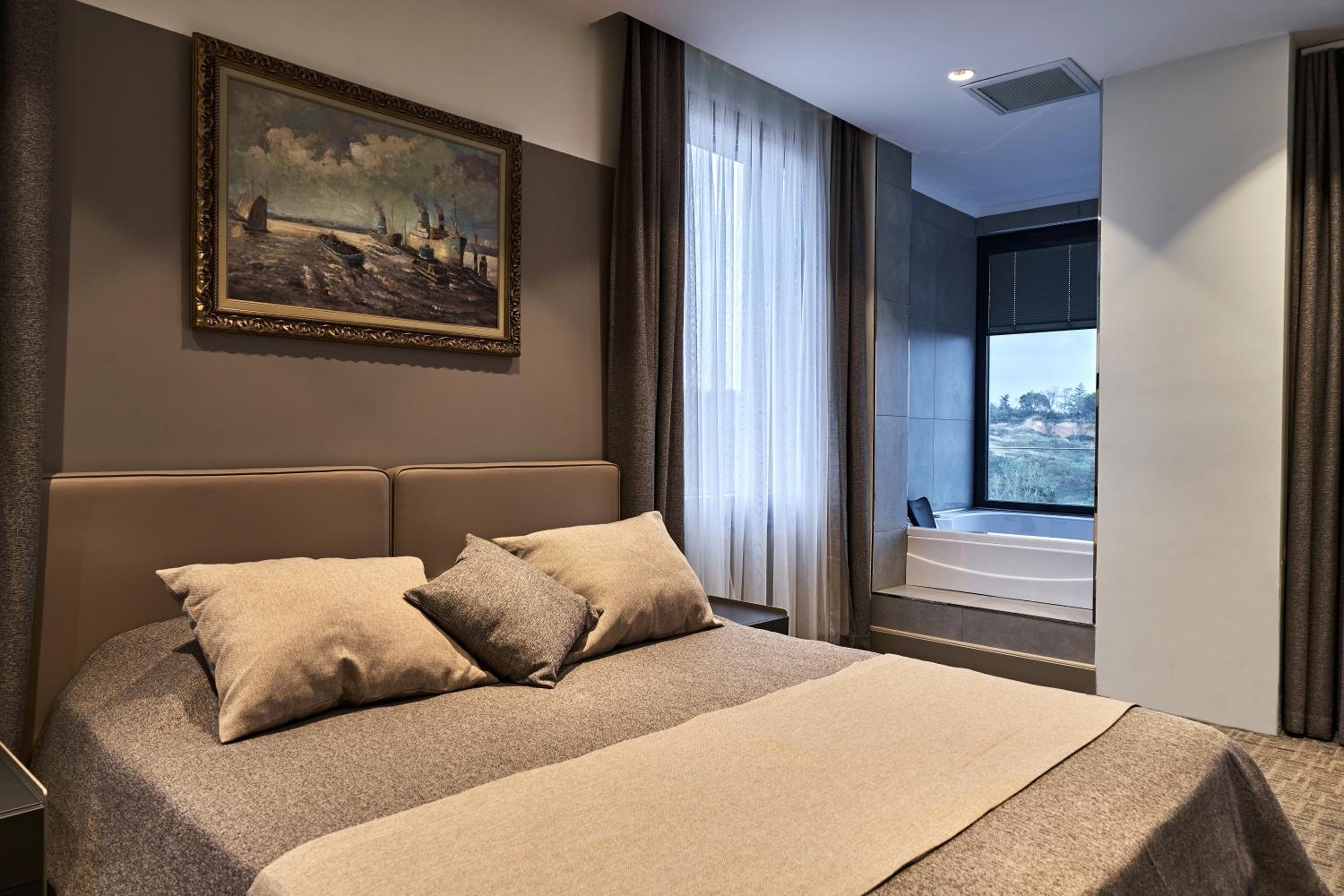 Suite photo 1