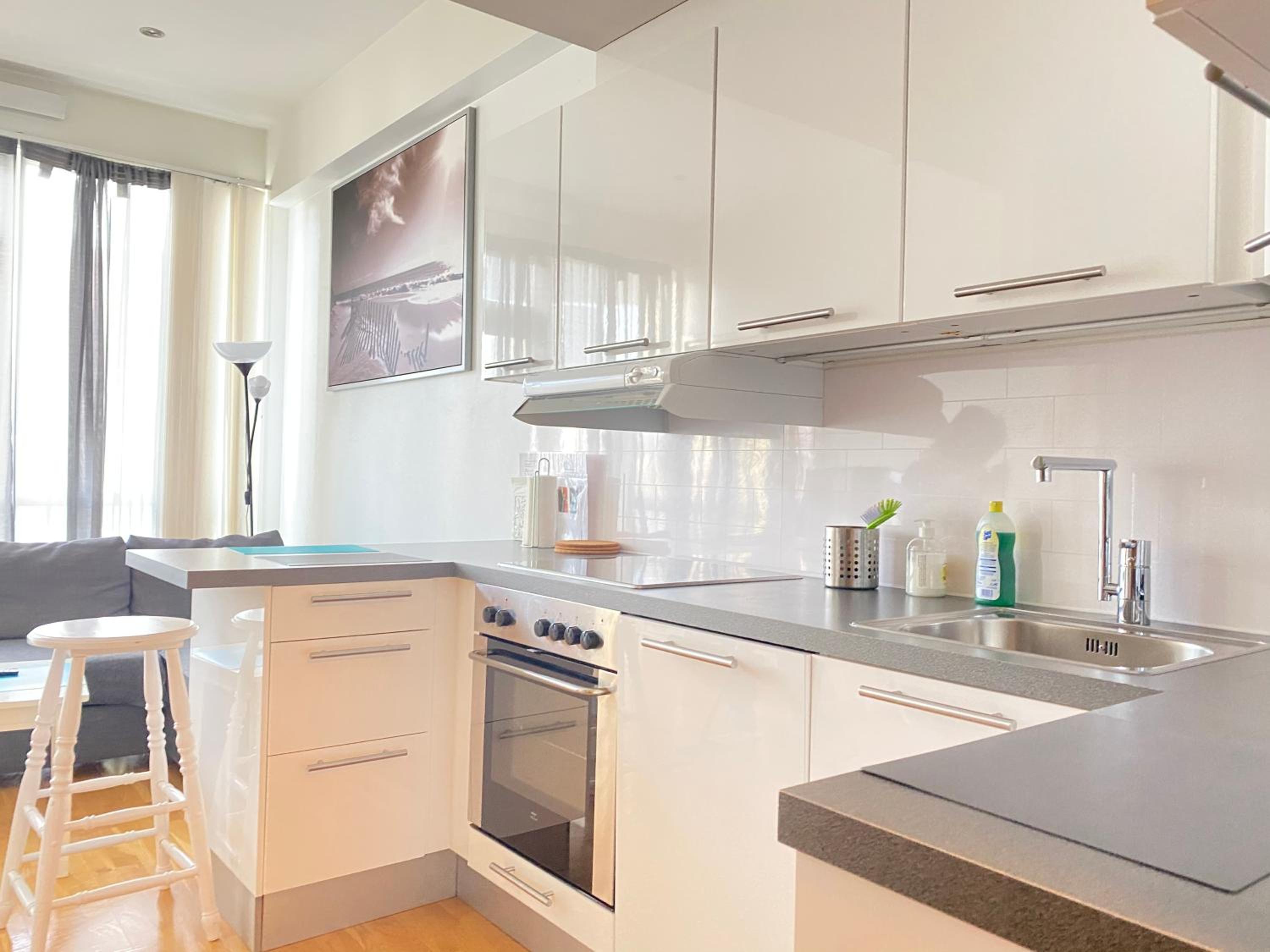 One-Bedroom Apartment - Photo 7