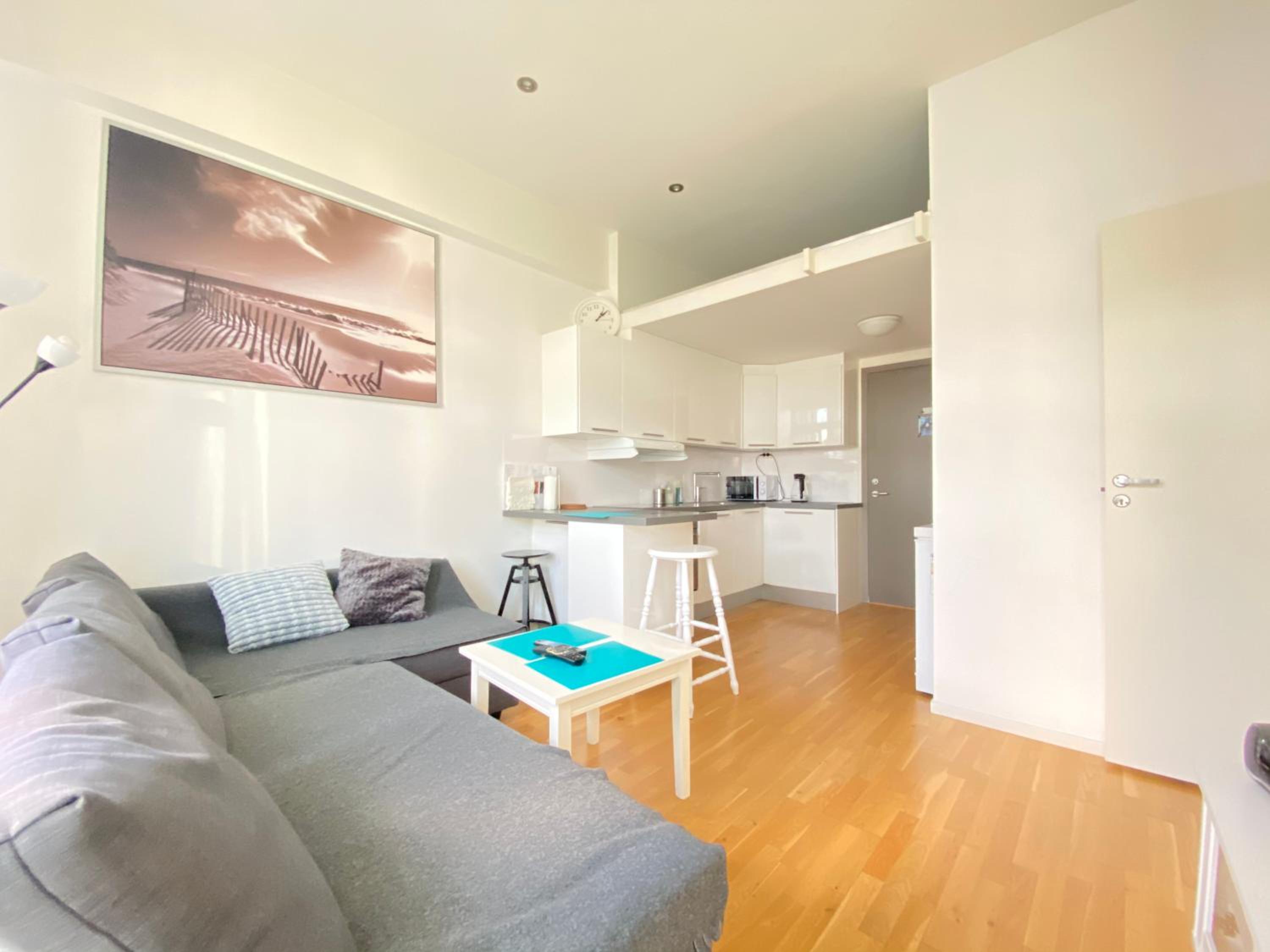 One-Bedroom Apartment - Photo 1