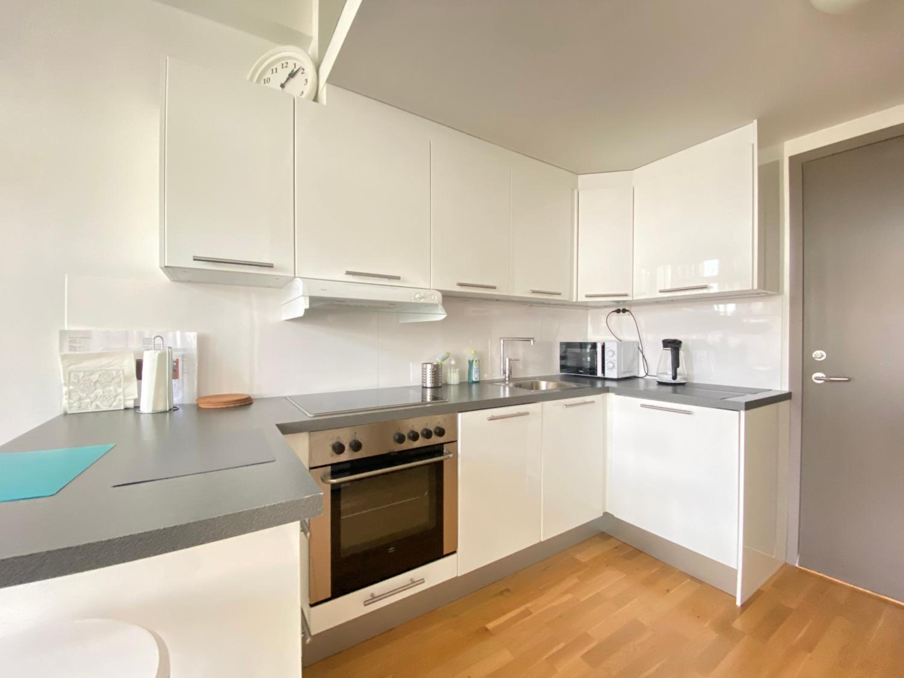 One-Bedroom Apartment - Photo 9