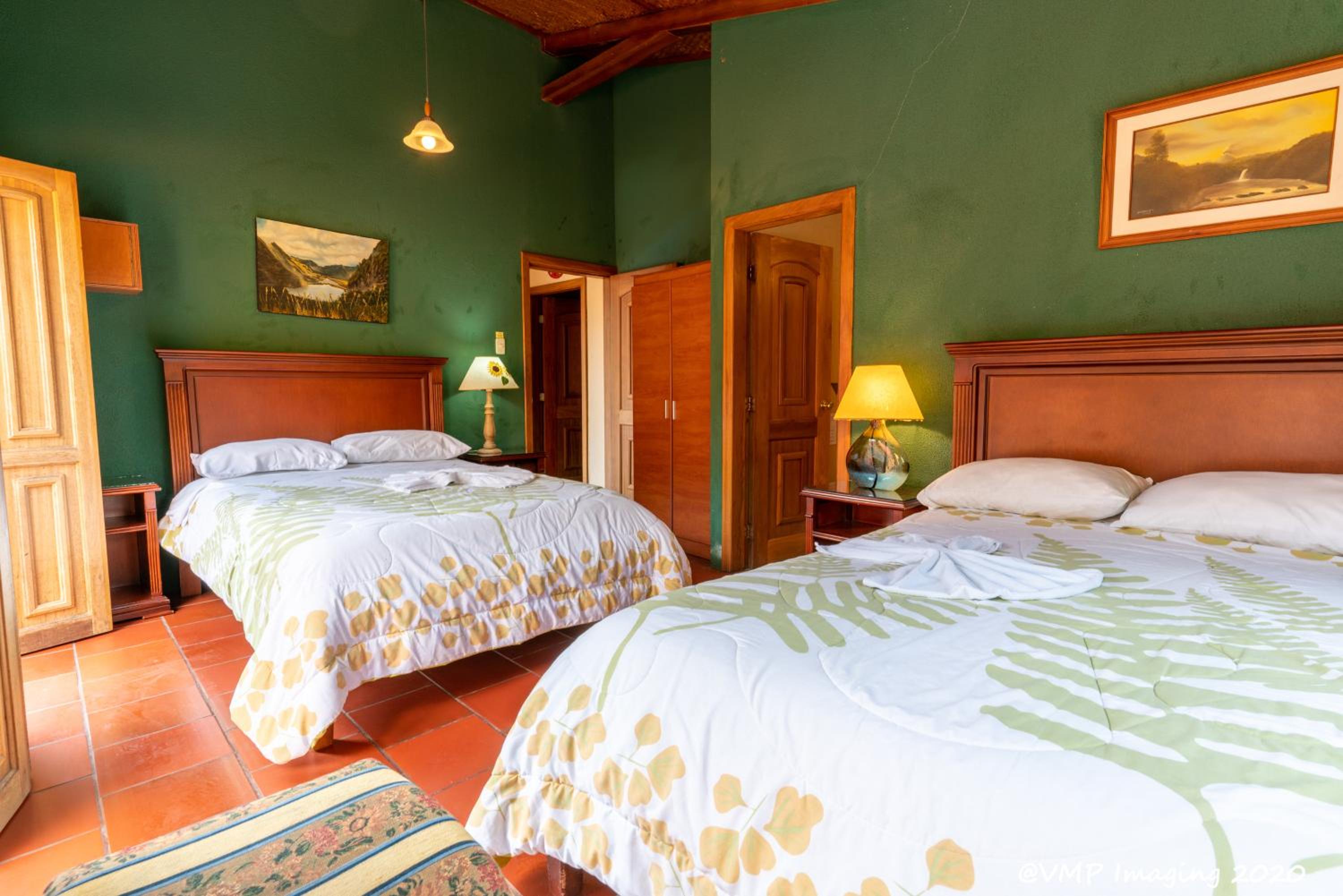 Double or Twin Room photo 3