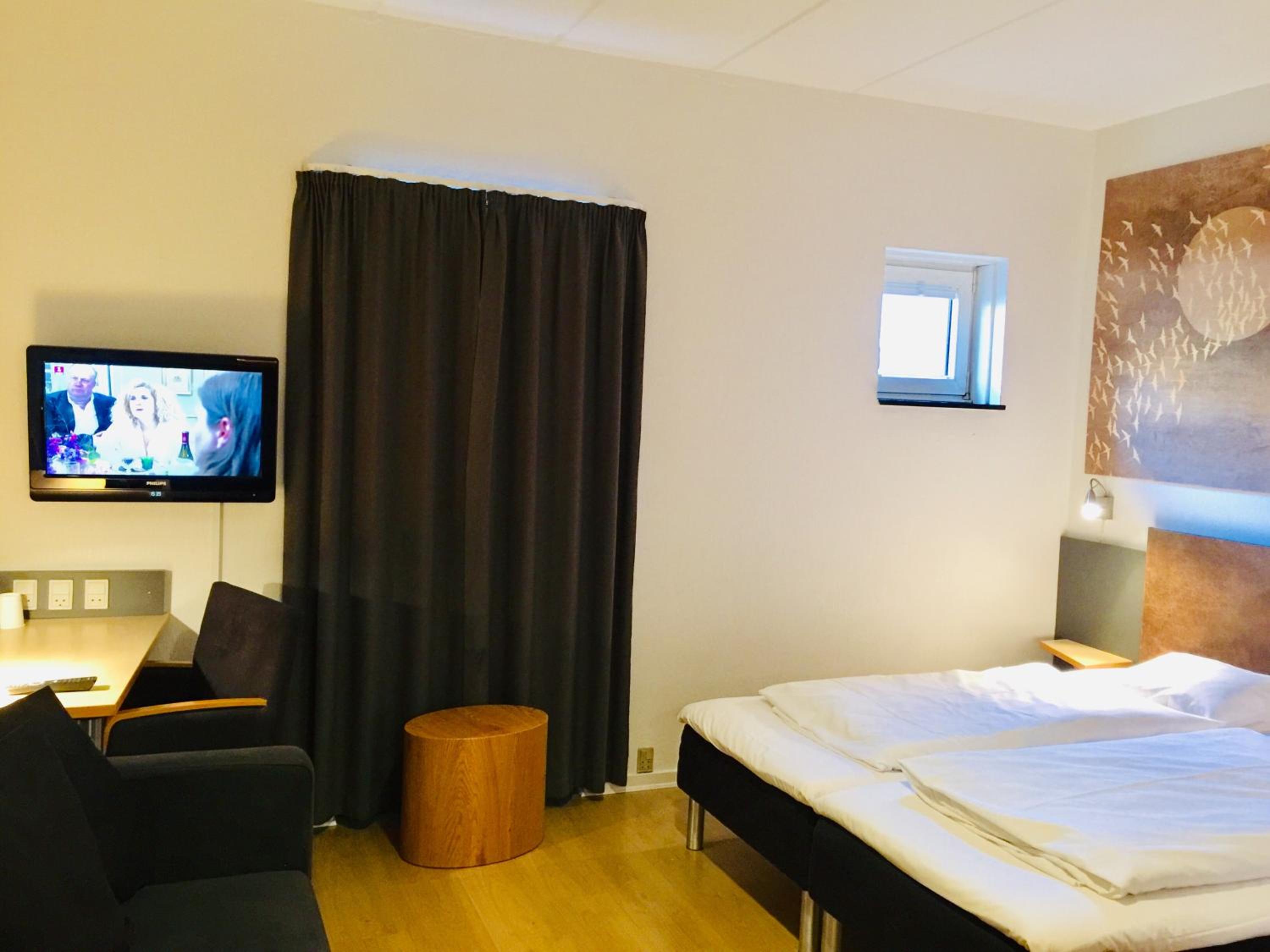 Double Room with Sofa Bed photo 2