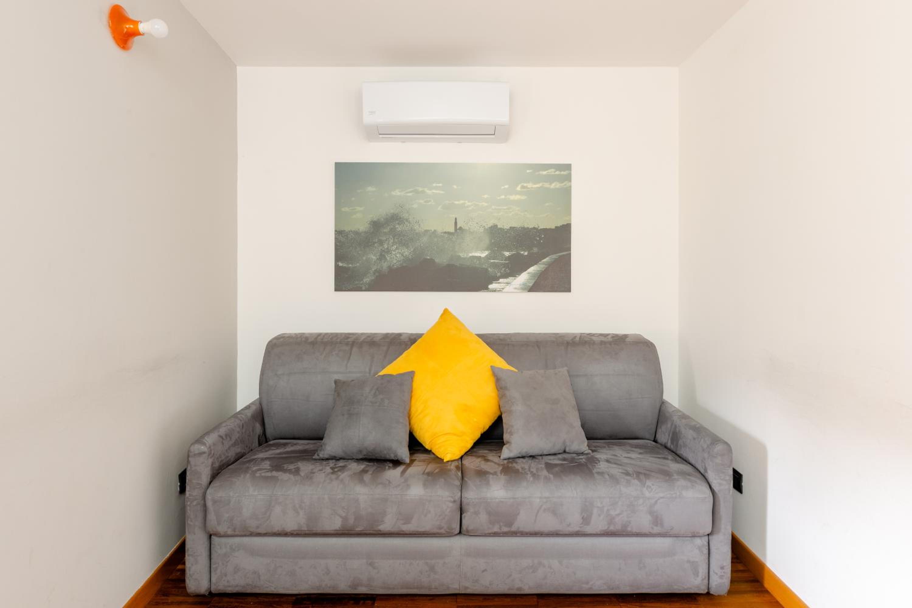 Apartment - Photo 2