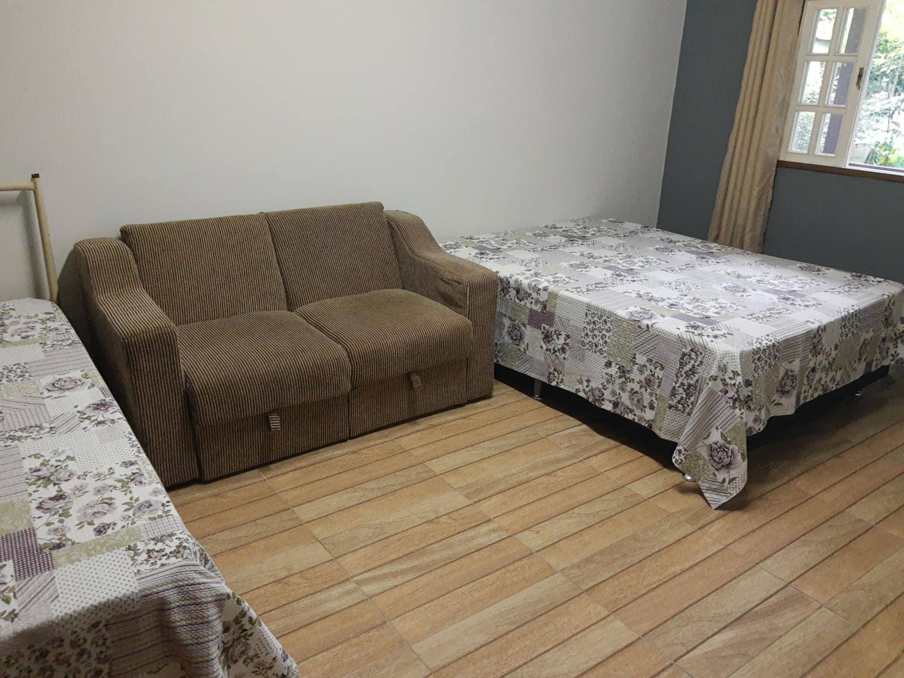 One-Bedroom House photo 1
