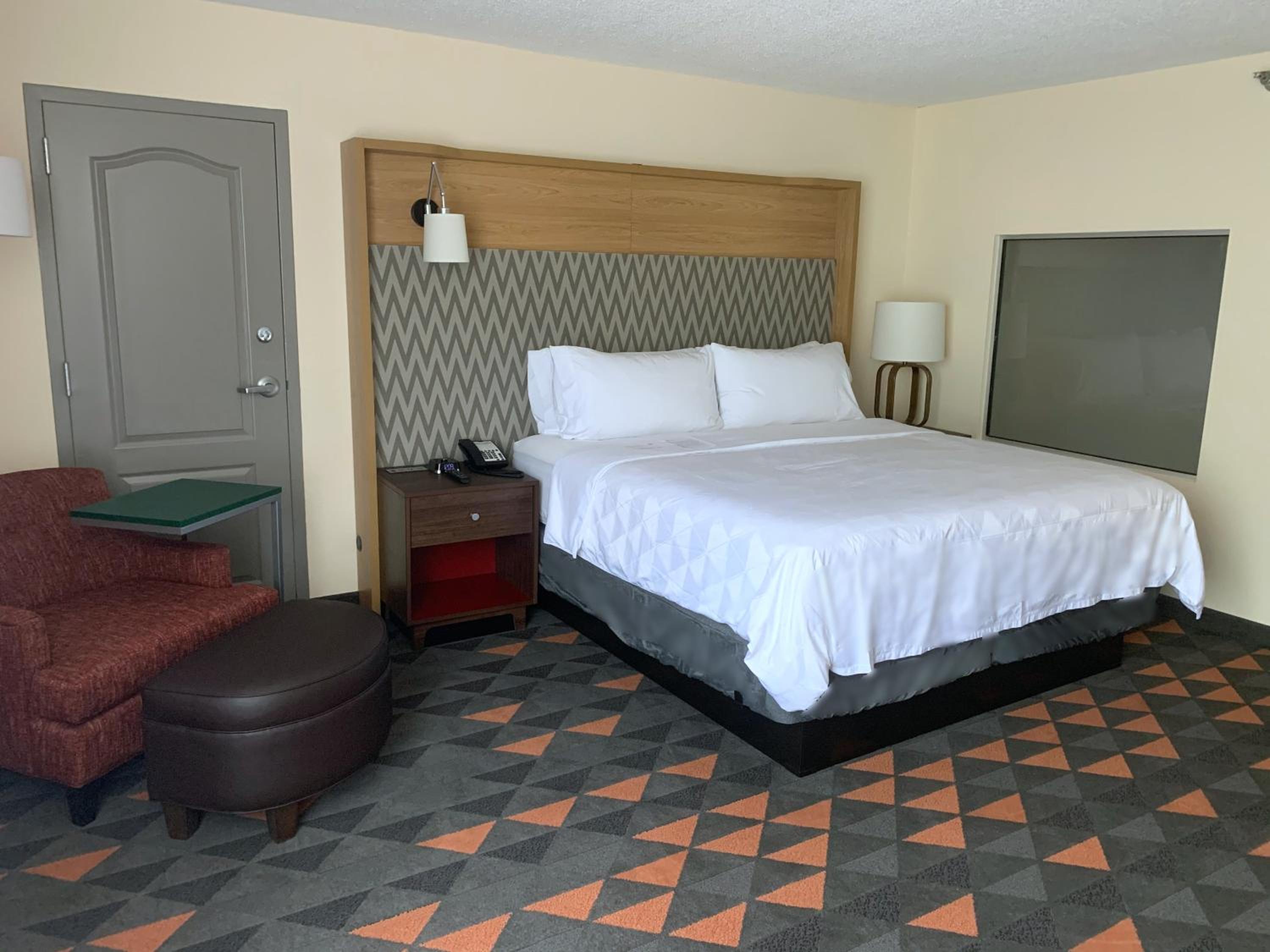 King Suite - Photo 3