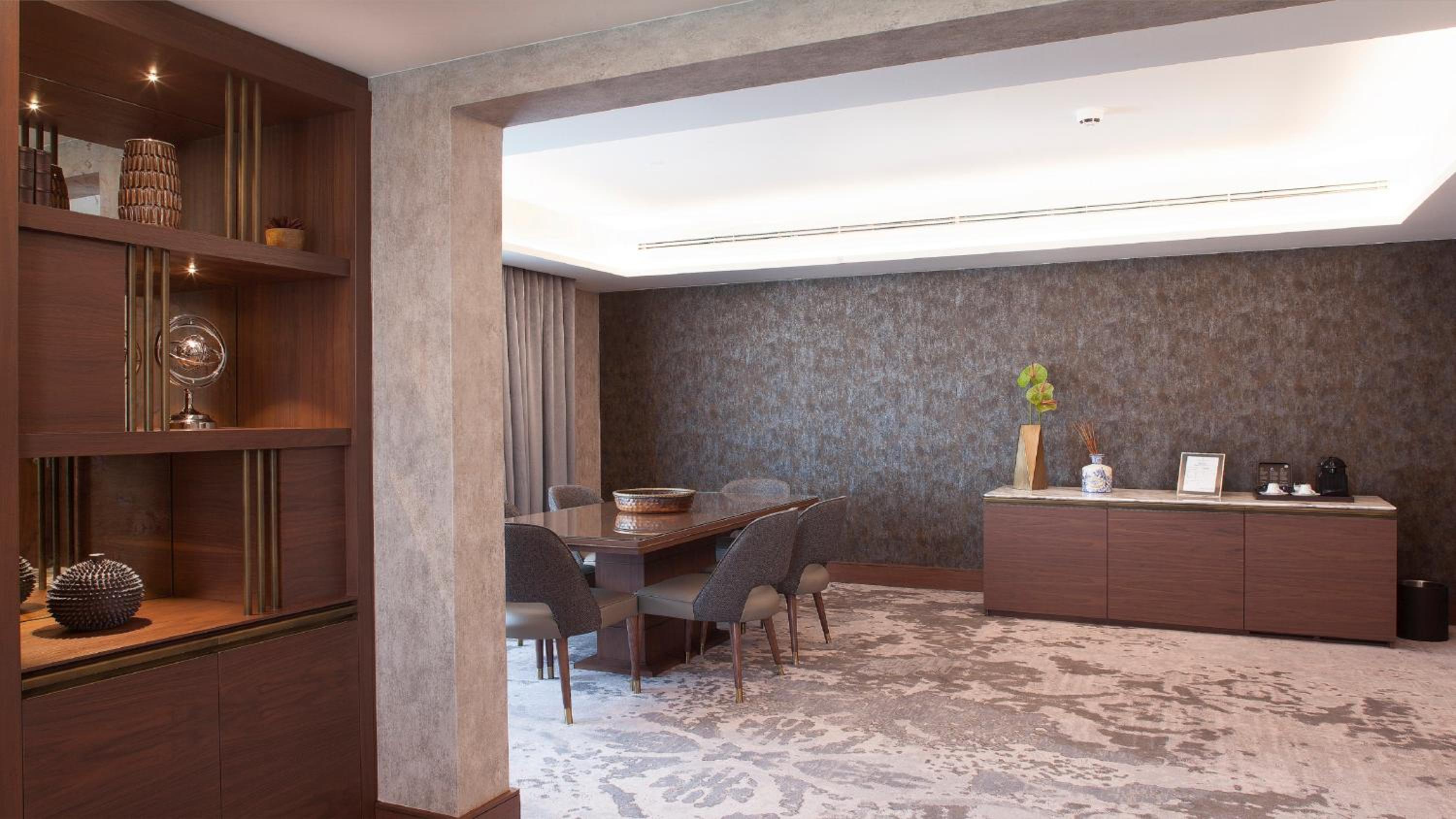 Two-Bedroom Suite - Photo 9