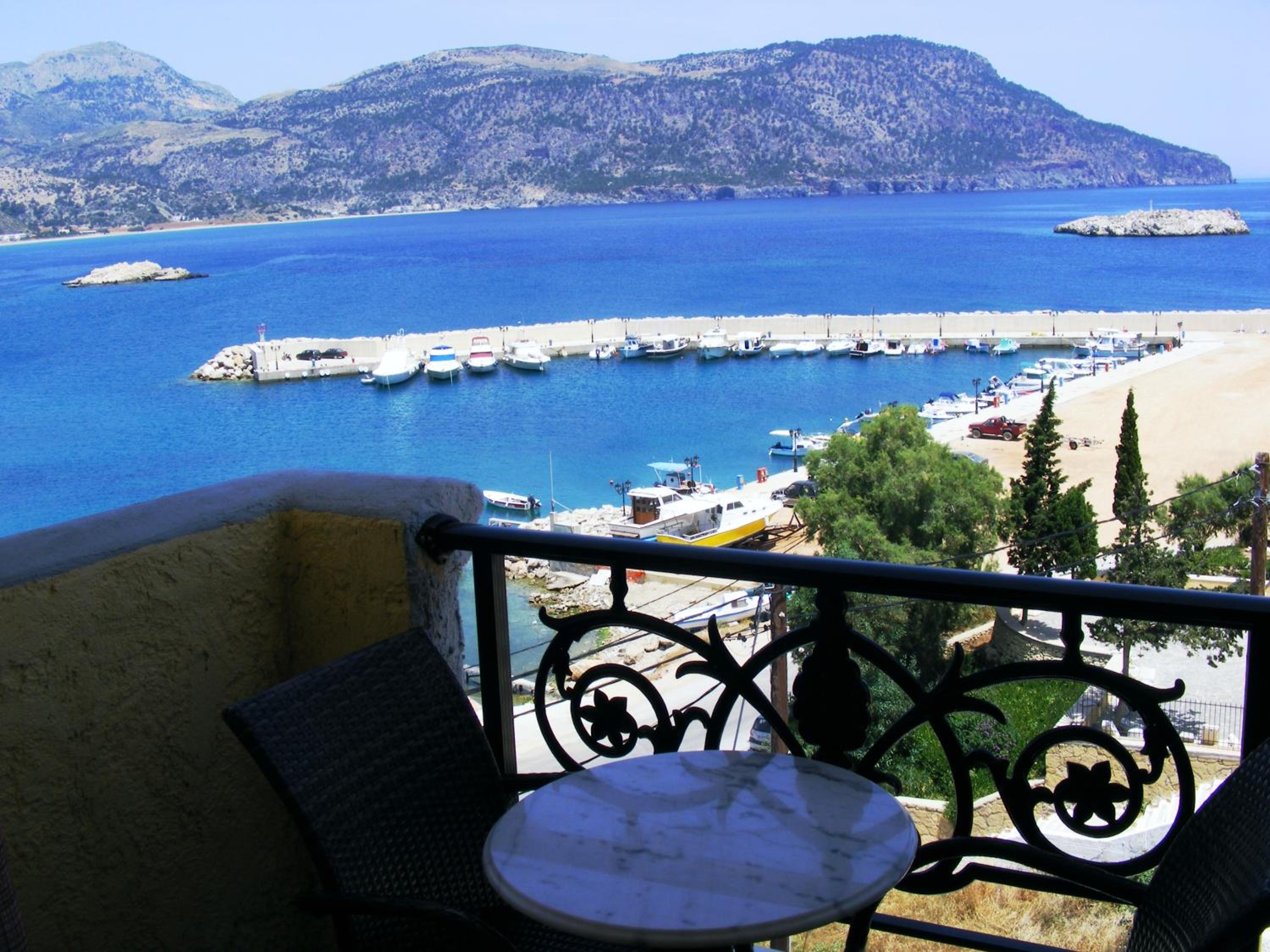 Twin Room with Sea View - Photo 7