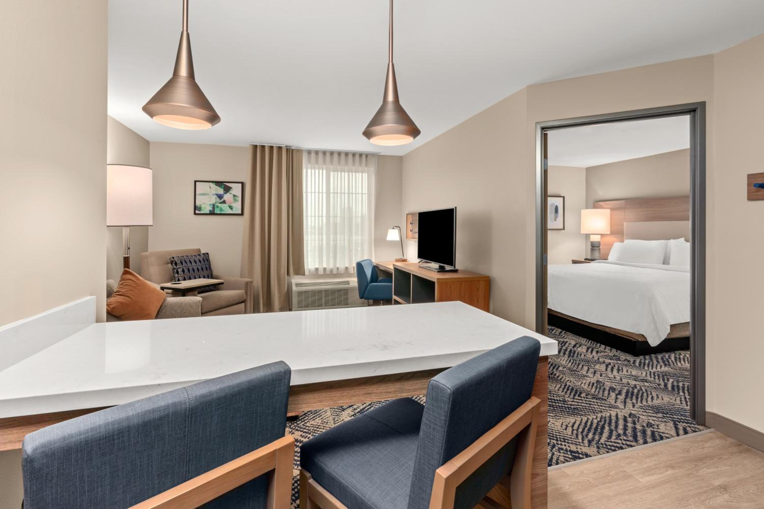 One-Bedroom Suite - Photo 1