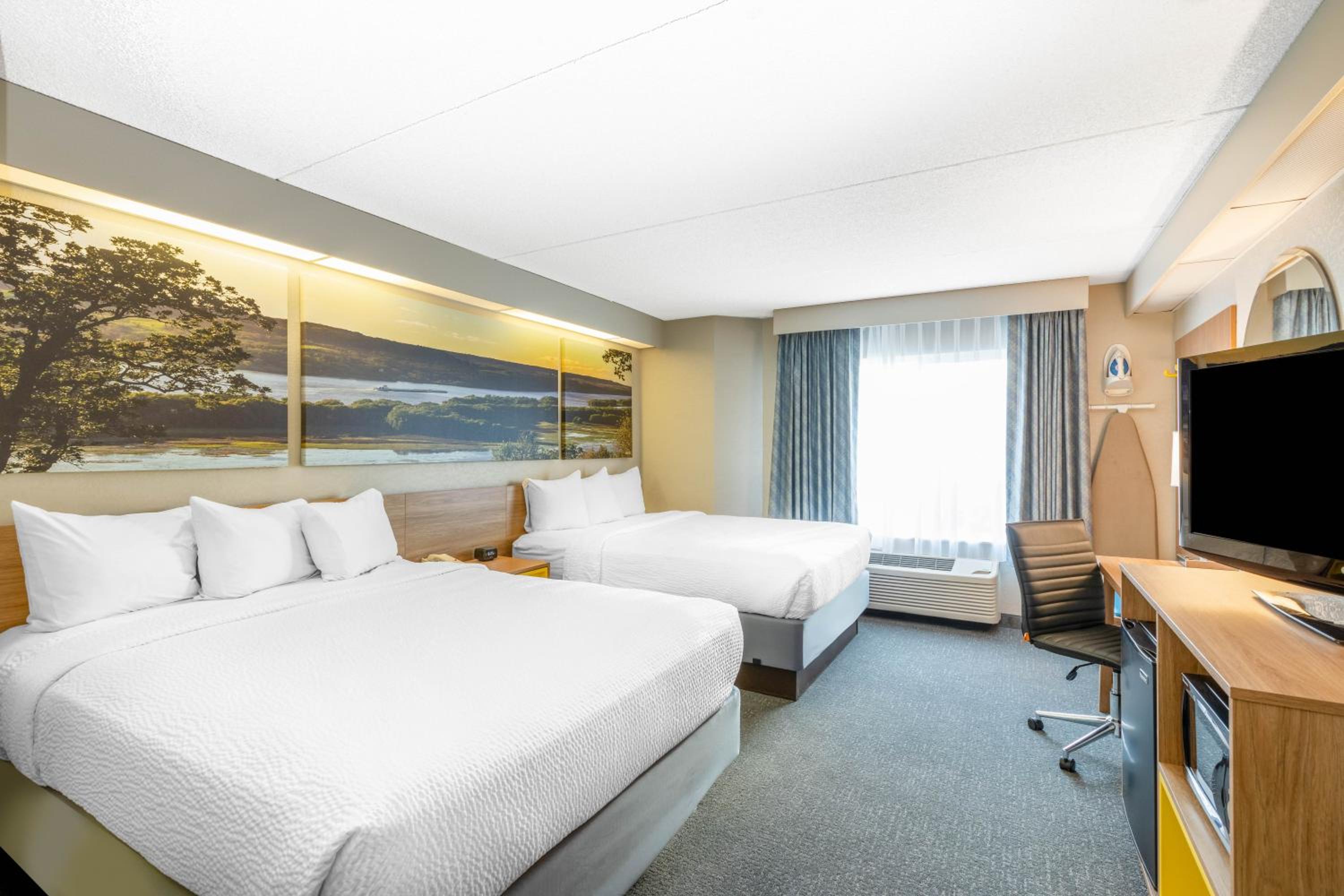 Standard Double Room with Two Double Beds - Non-Smoking - Photo 1