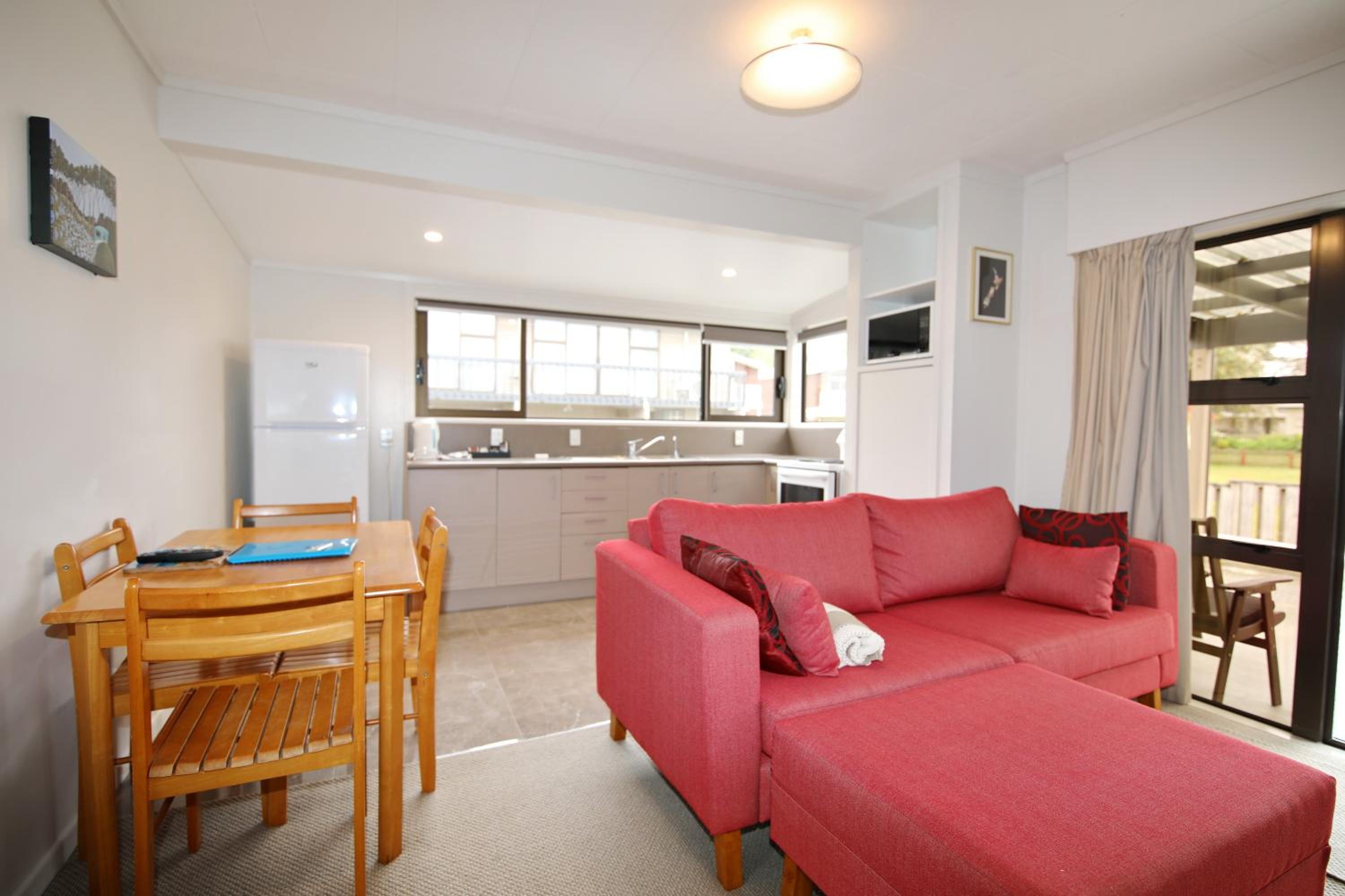 One-Bedroom Apartment with Terrace - 5 photo 2