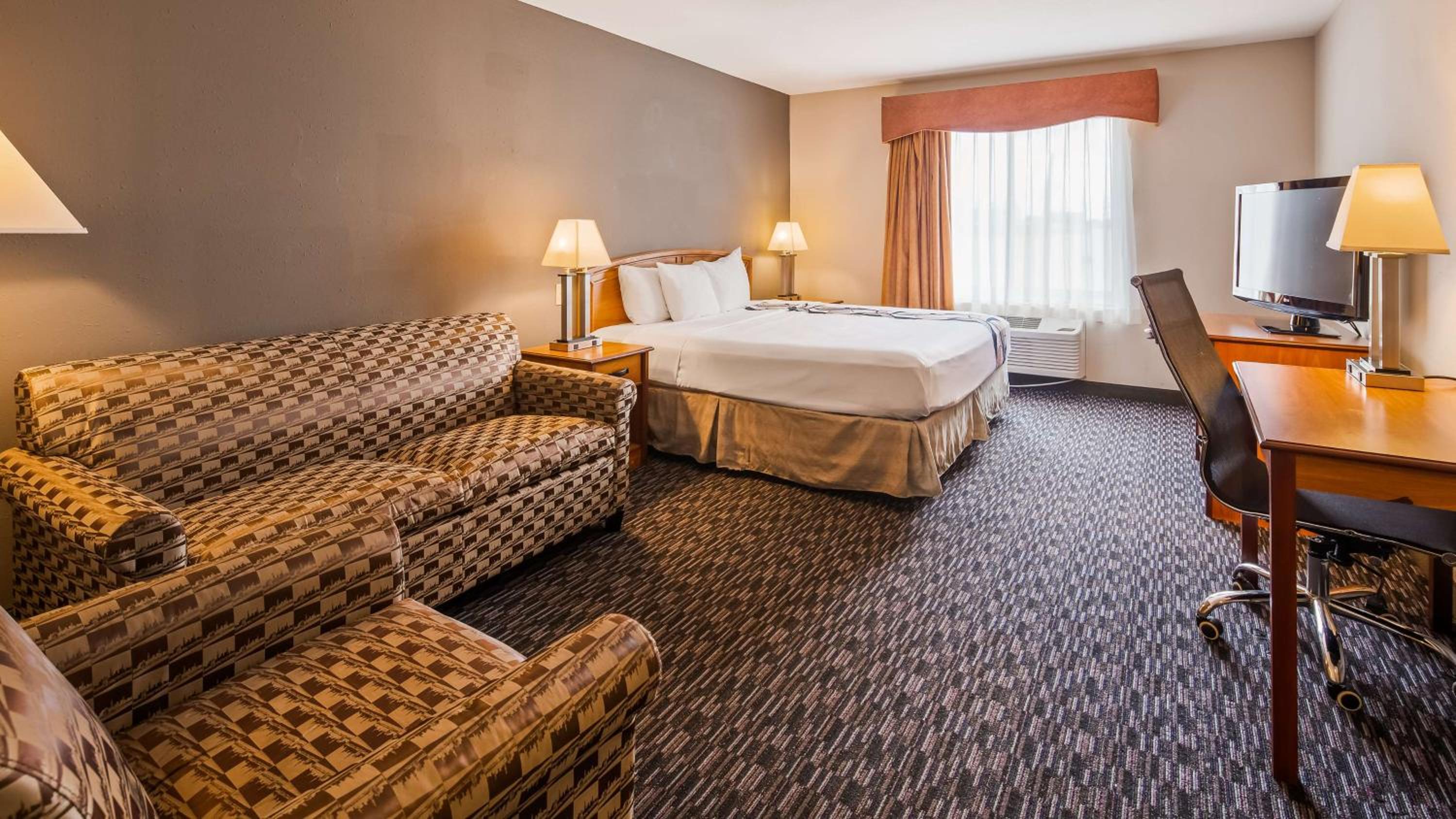 King Room - Non-Smoking - Photo 1