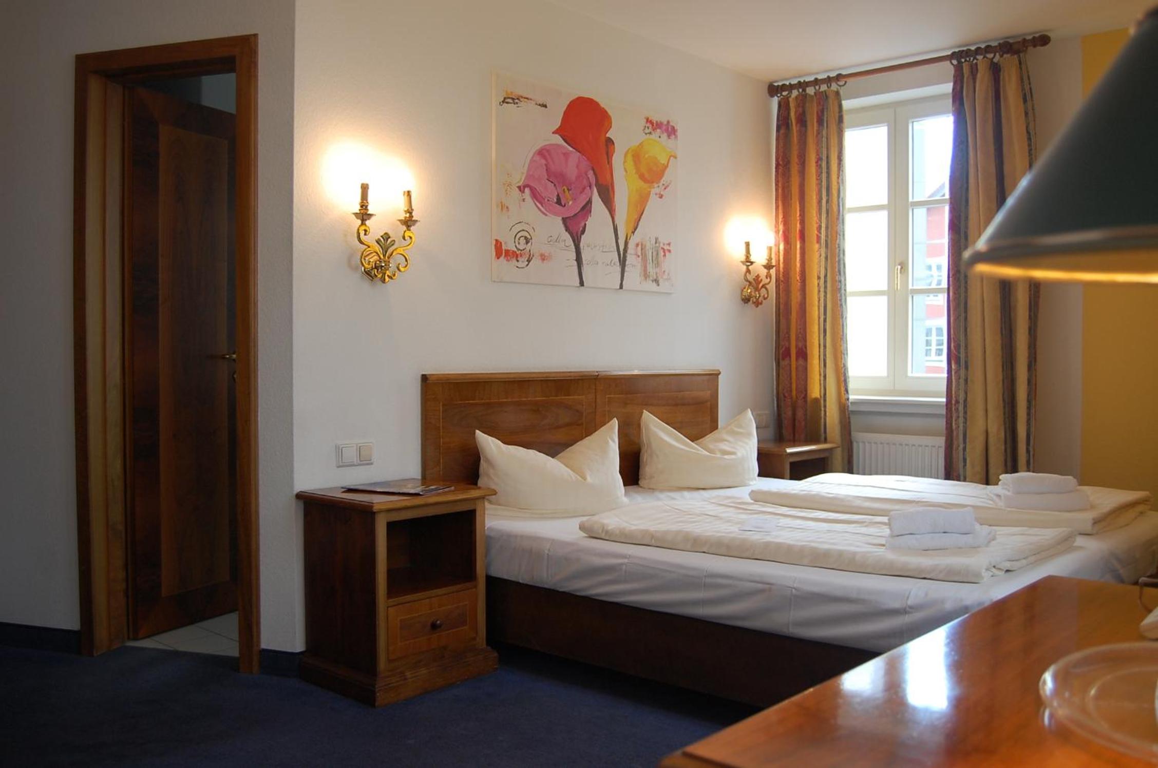 Standard Double Room - Photo 4